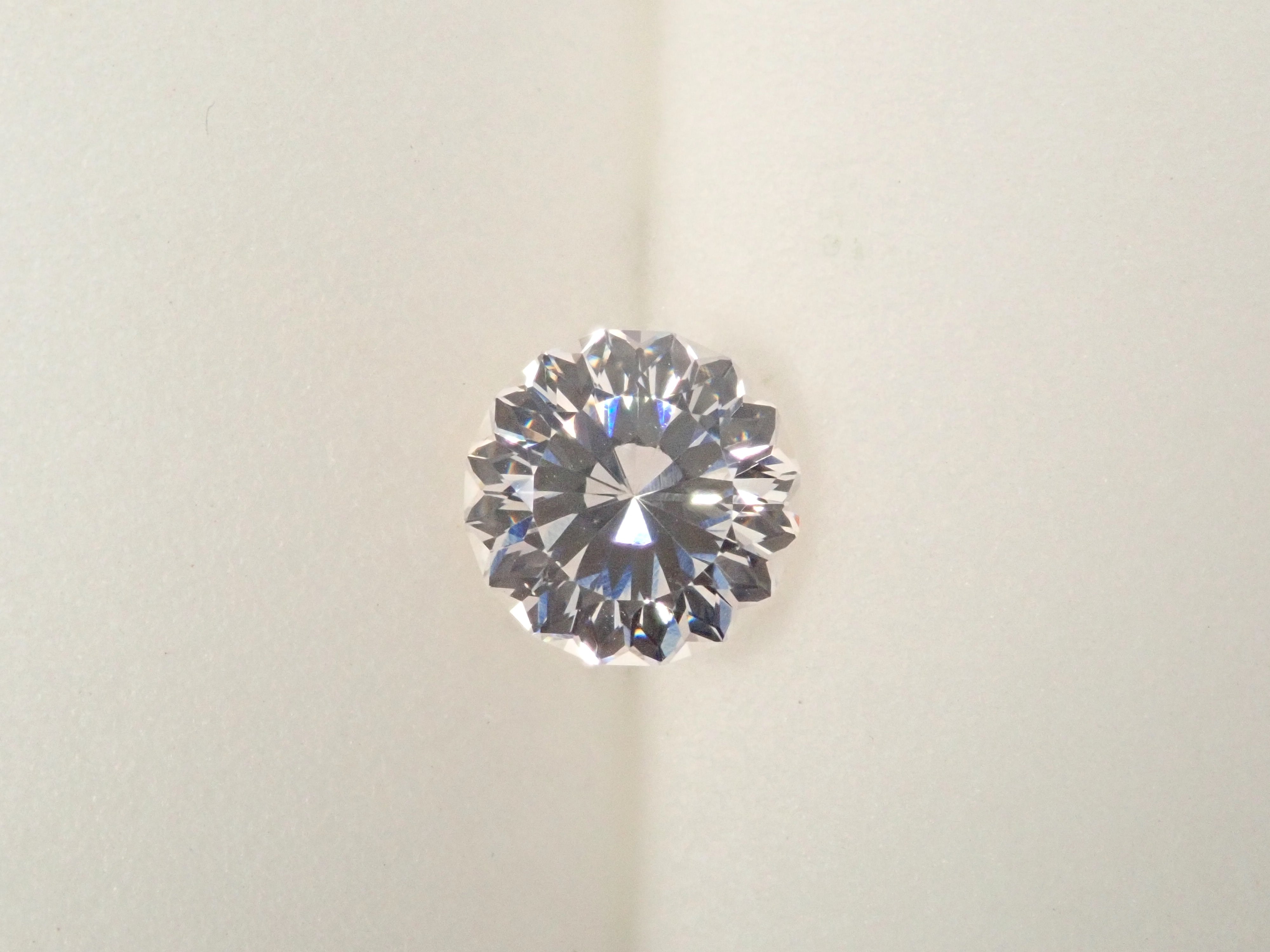 【11/15 22時販売】GGG（ガドリウムガリウムガーネット） 6.4mm/2.380ctルース