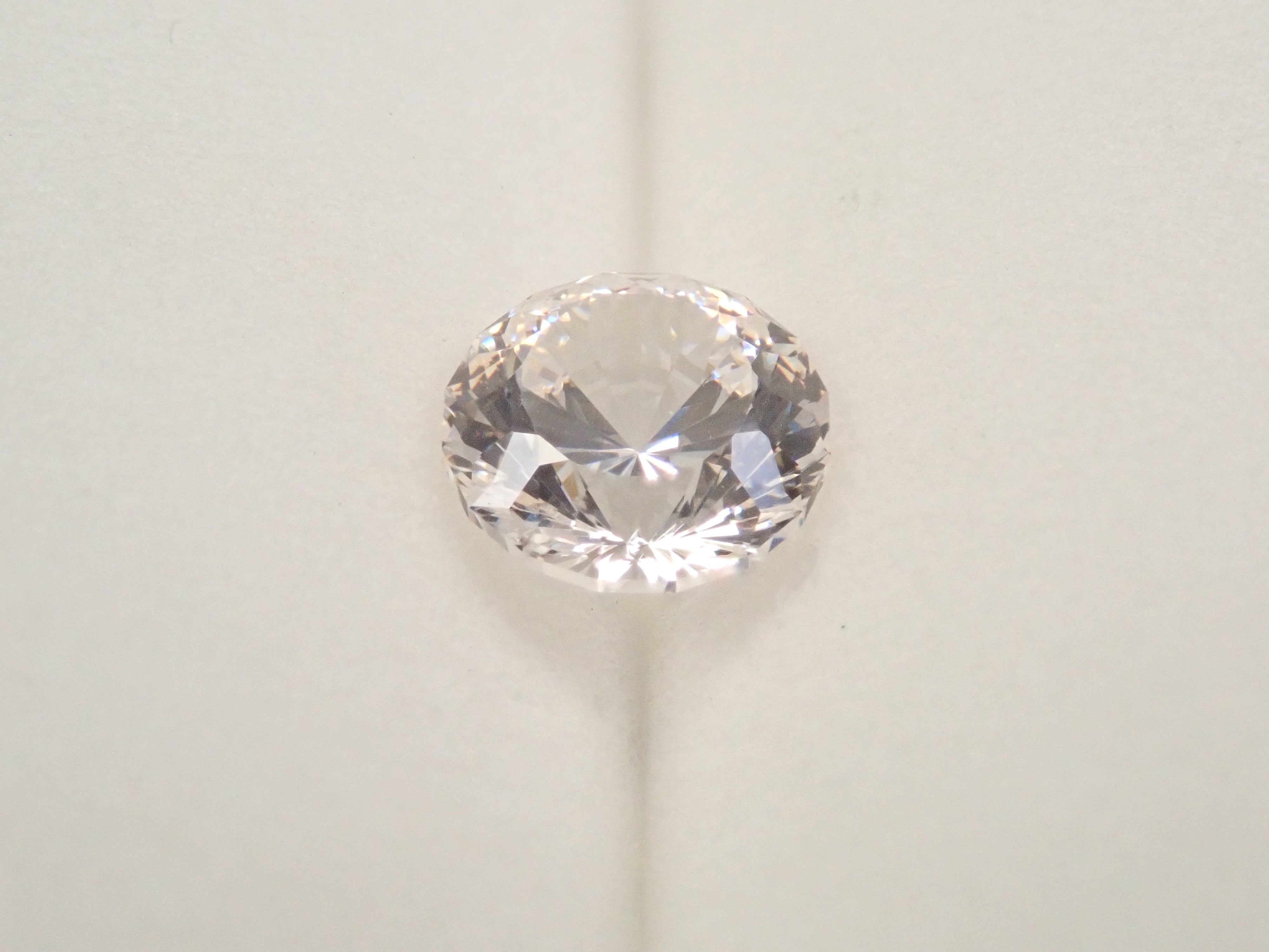 【11/15 22時販売】GGG（ガドリウムガリウムガーネット） 6.4mm/2.380ctルース