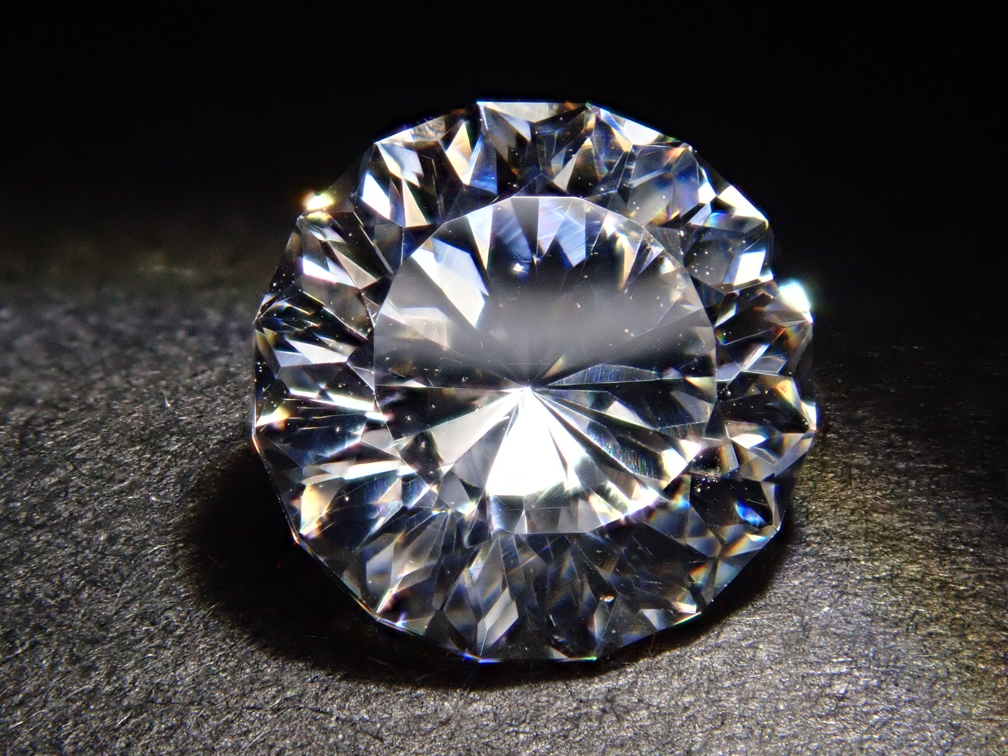 【11/15 22時販売】GGG（ガドリウムガリウムガーネット） 6.4mm/2.380ctルース