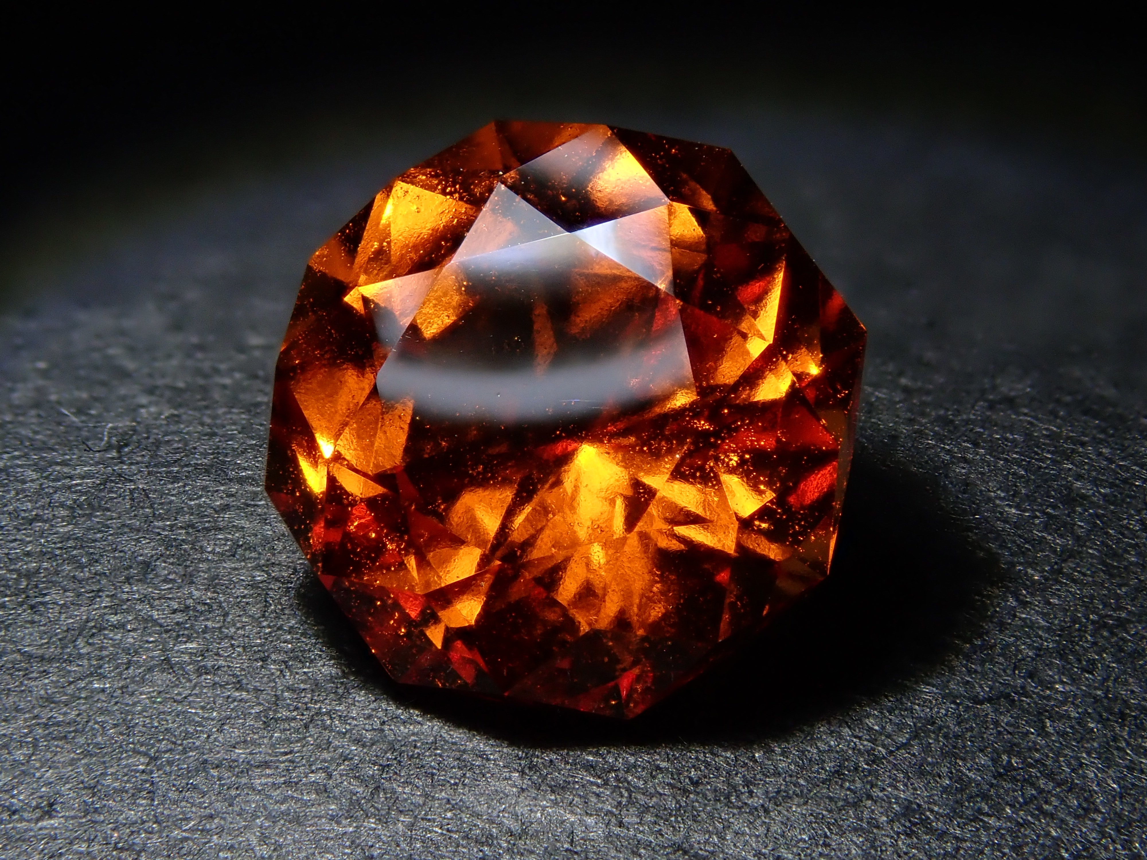 [11/22 22:00] Sri Lankan Hessonite Garnet 1.968ct Loose Stone