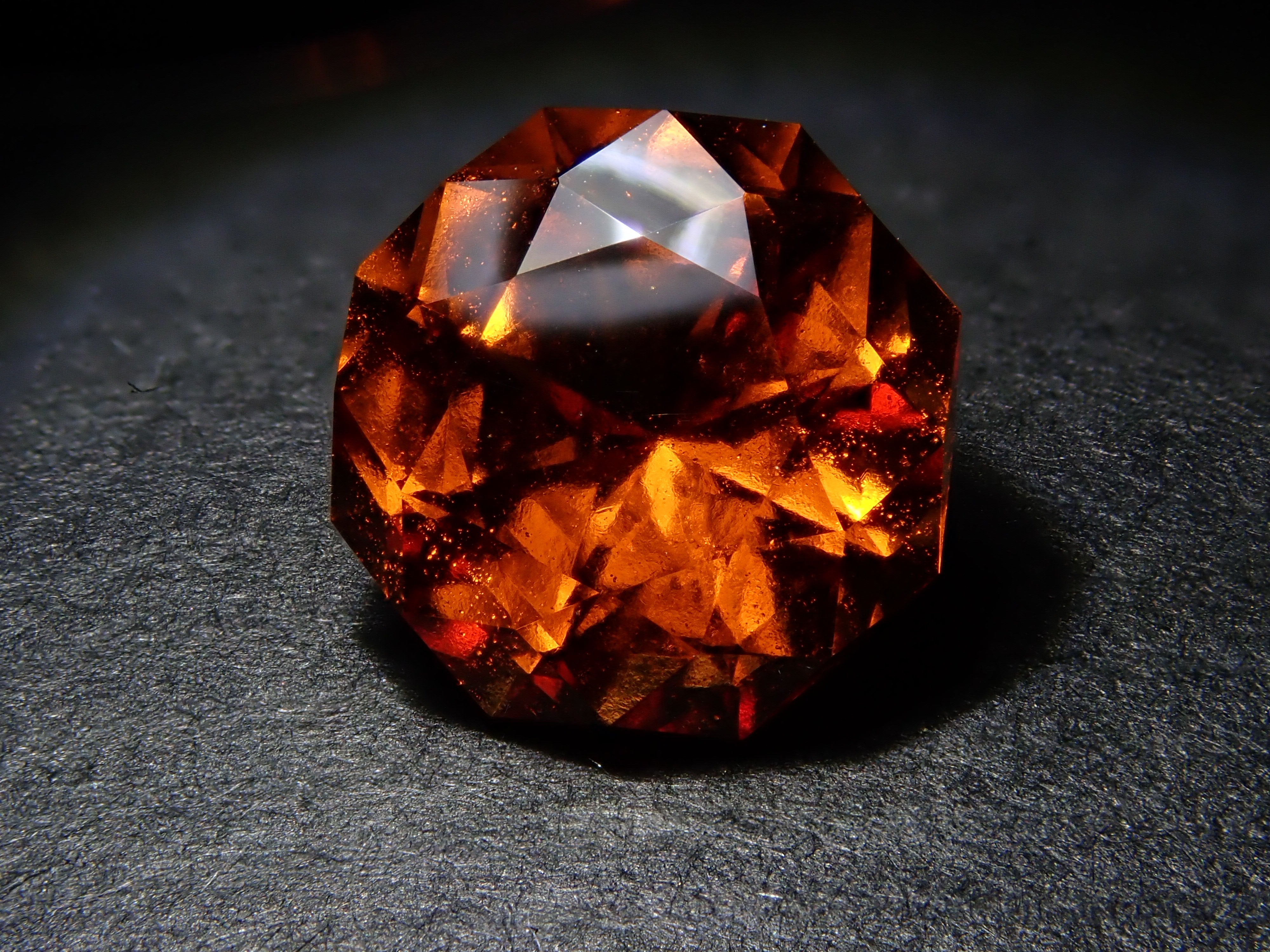 [11/22 22:00] Sri Lankan Hessonite Garnet 1.968ct Loose Stone