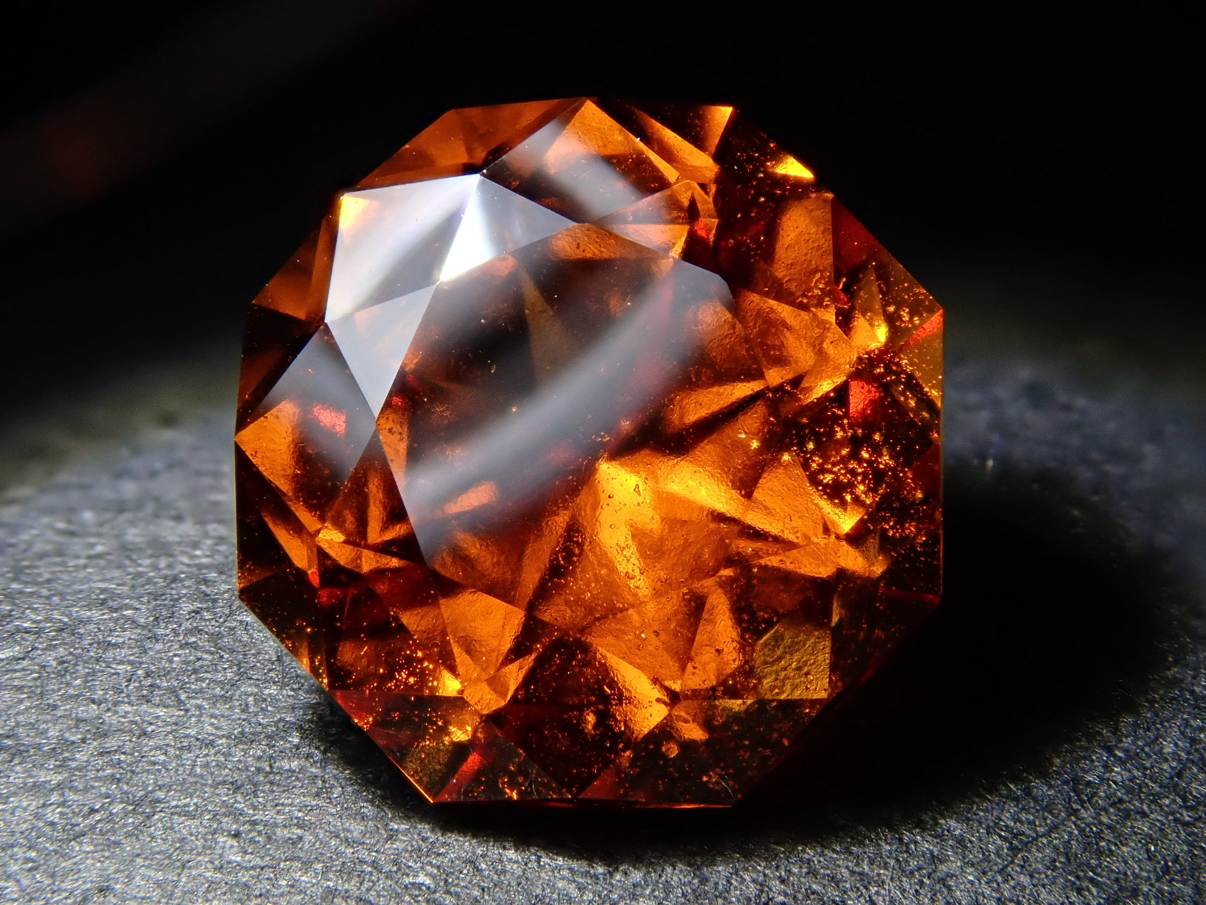 [11/22 22:00] Sri Lankan Hessonite Garnet 1.968ct Loose Stone