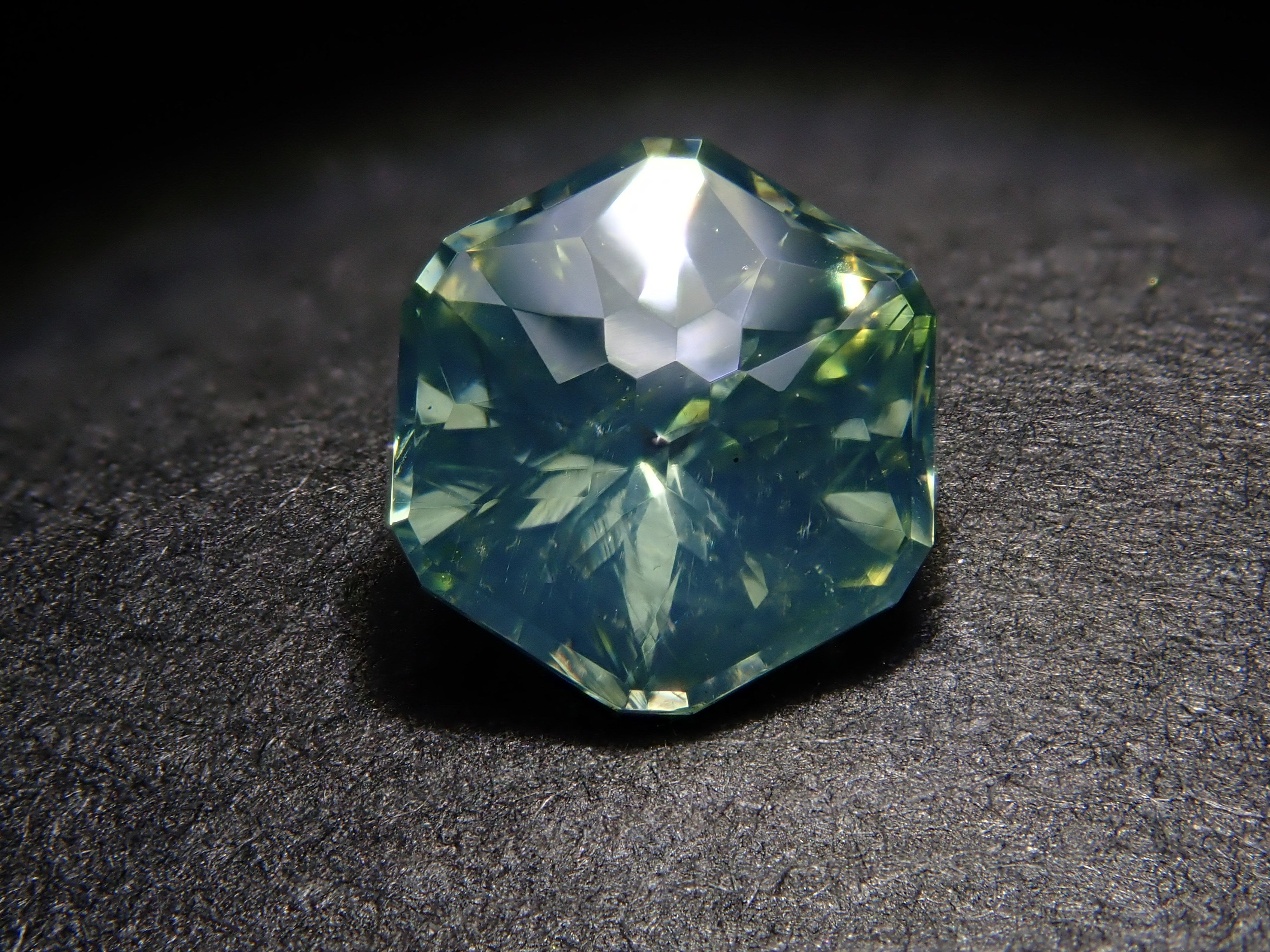 【11/17 22時販売】スリランカ産グリーンジルコン 0.734ctルース