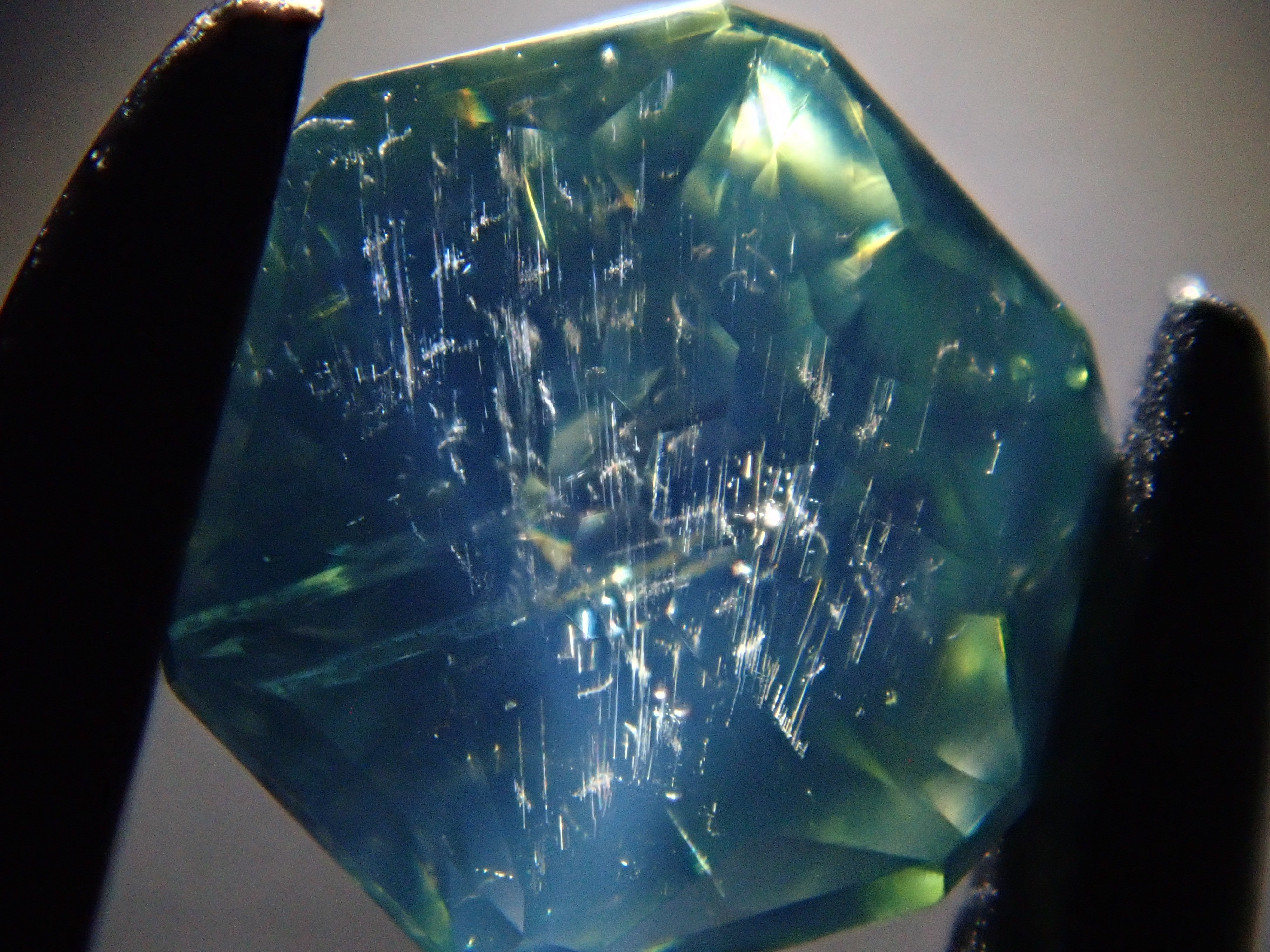 【11/17 22時販売】スリランカ産グリーンジルコン 0.734ctルース