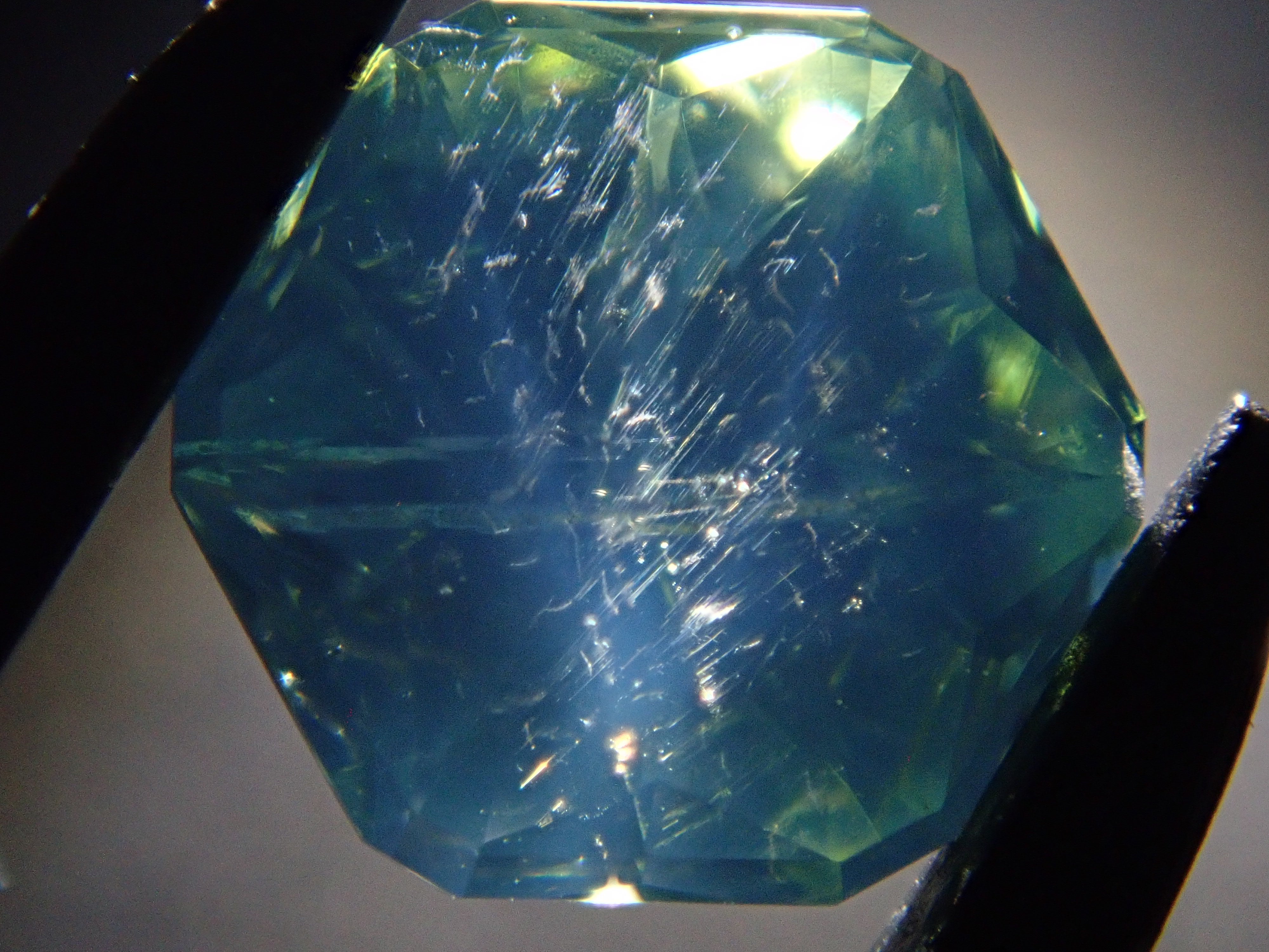 【11/17 22時販売】スリランカ産グリーンジルコン 0.734ctルース