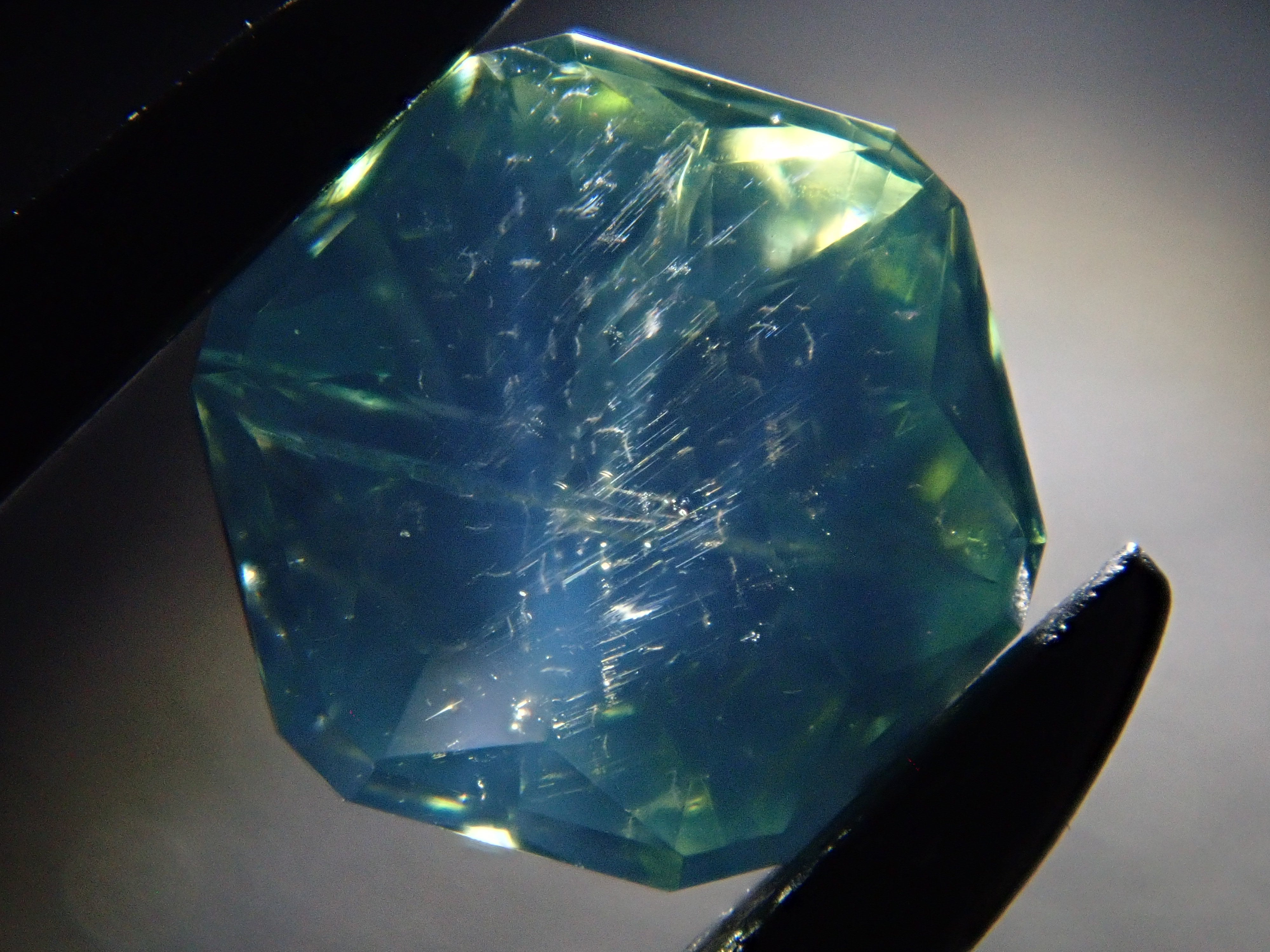 【11/17 22時販売】スリランカ産グリーンジルコン 0.734ctルース