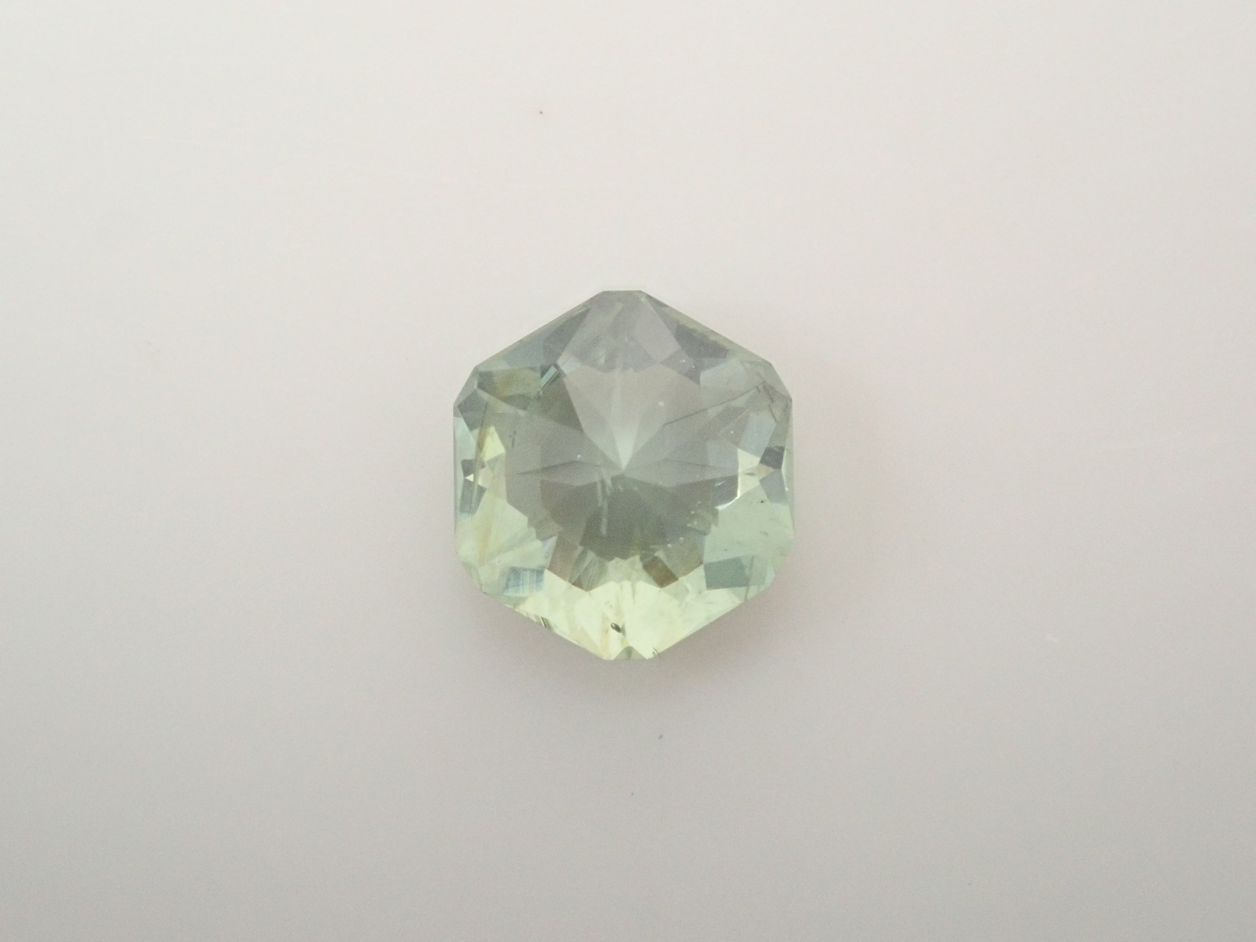 【11/17 22時販売】スリランカ産グリーンジルコン 0.734ctルース