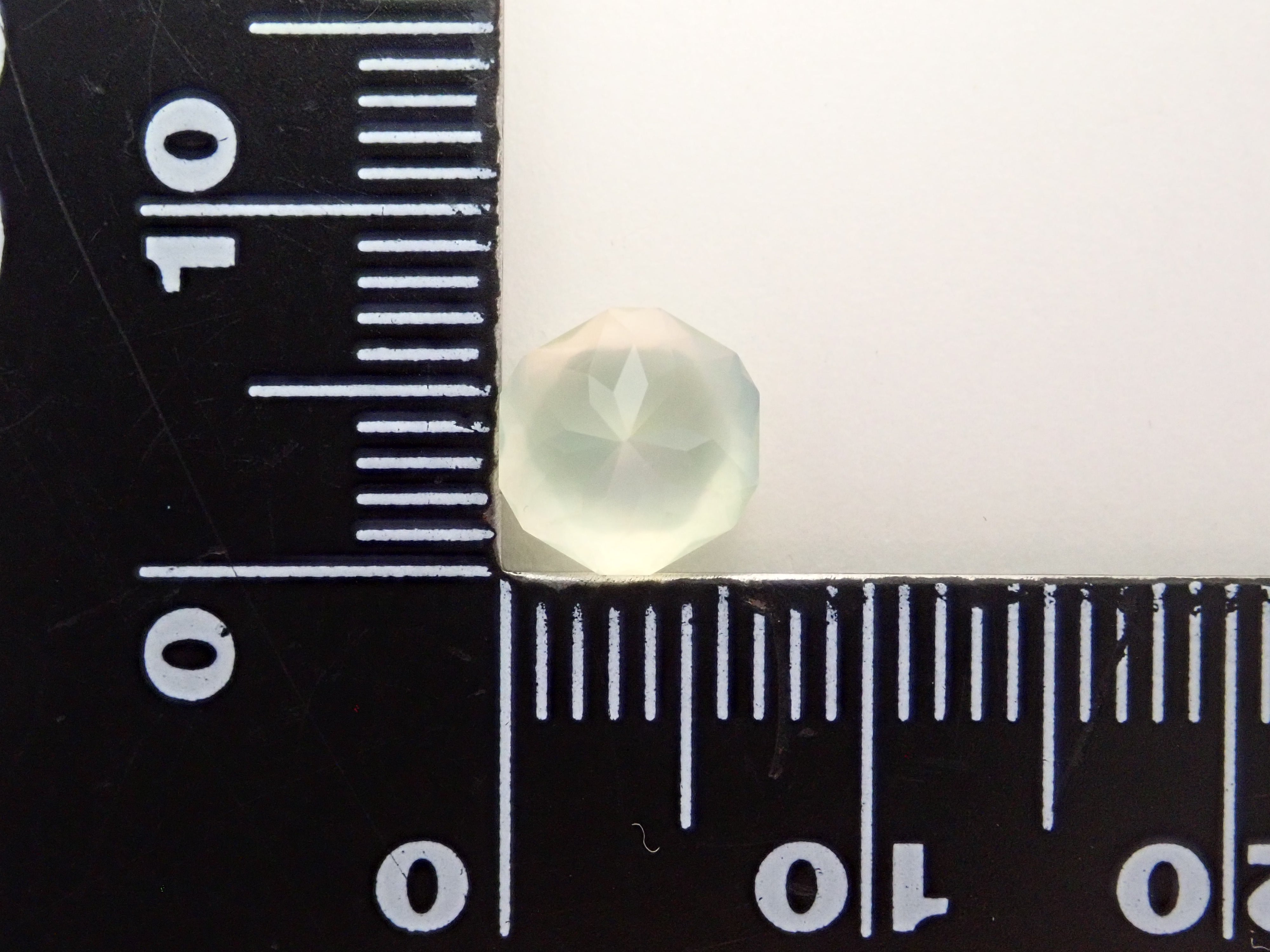 【11/18 22時販売】オーストラリア産プレーナイト 1.705ctルース