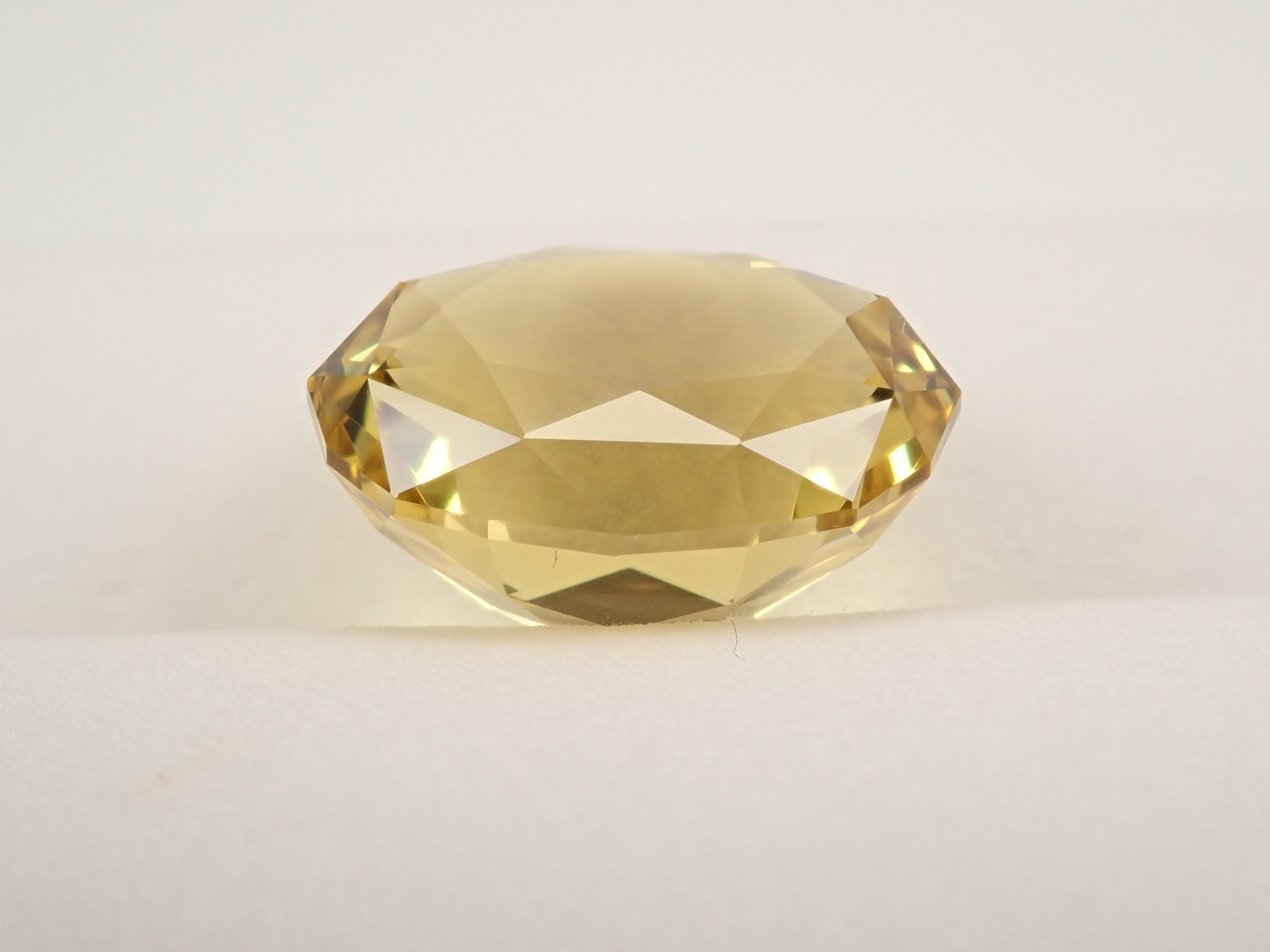 【11/20 22時販売】ブラジル産イエローベリル 9.747ctルース