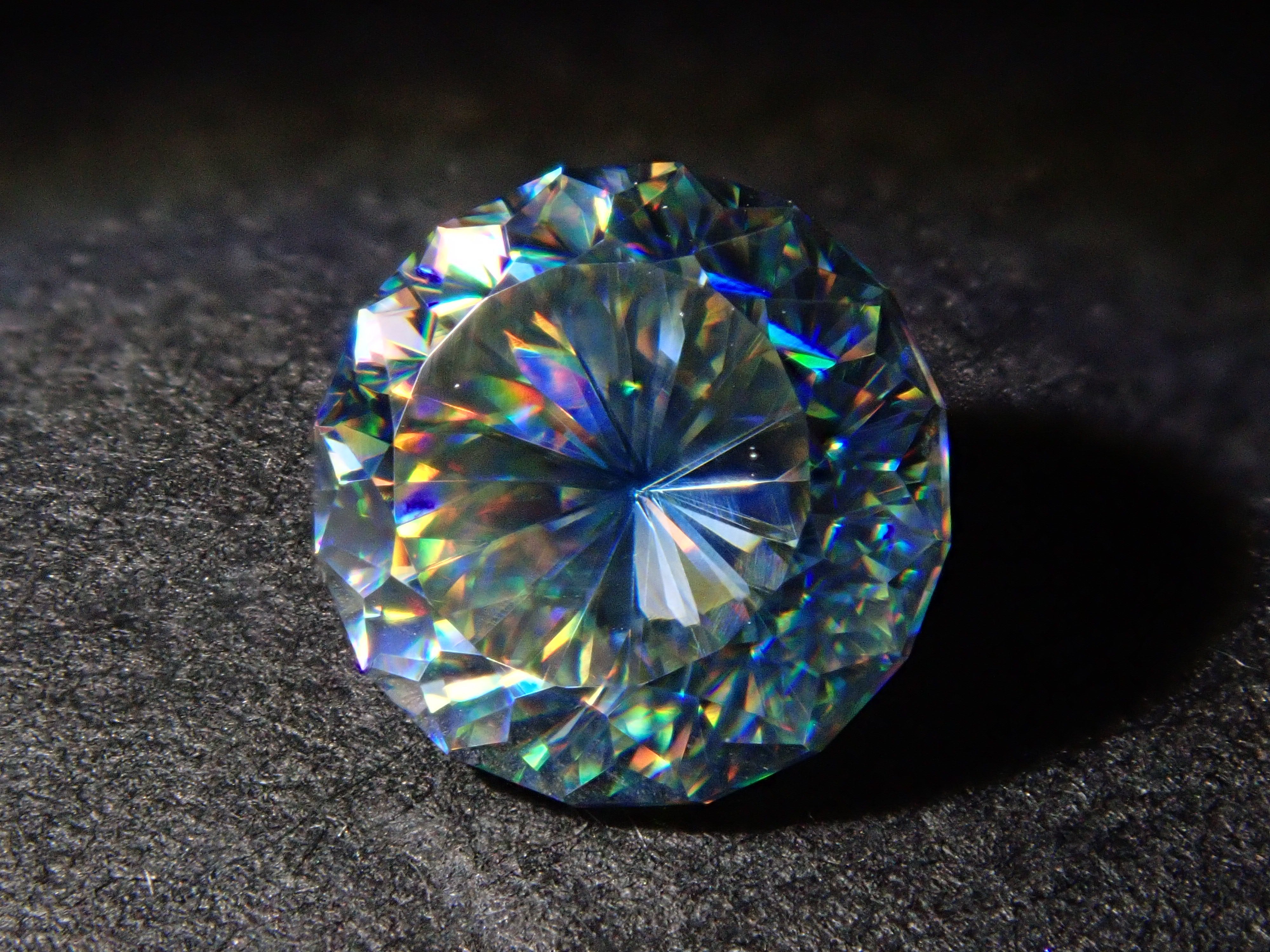 【11/23 22時販売】合成ルチル 6.1mm/1.312ctルース