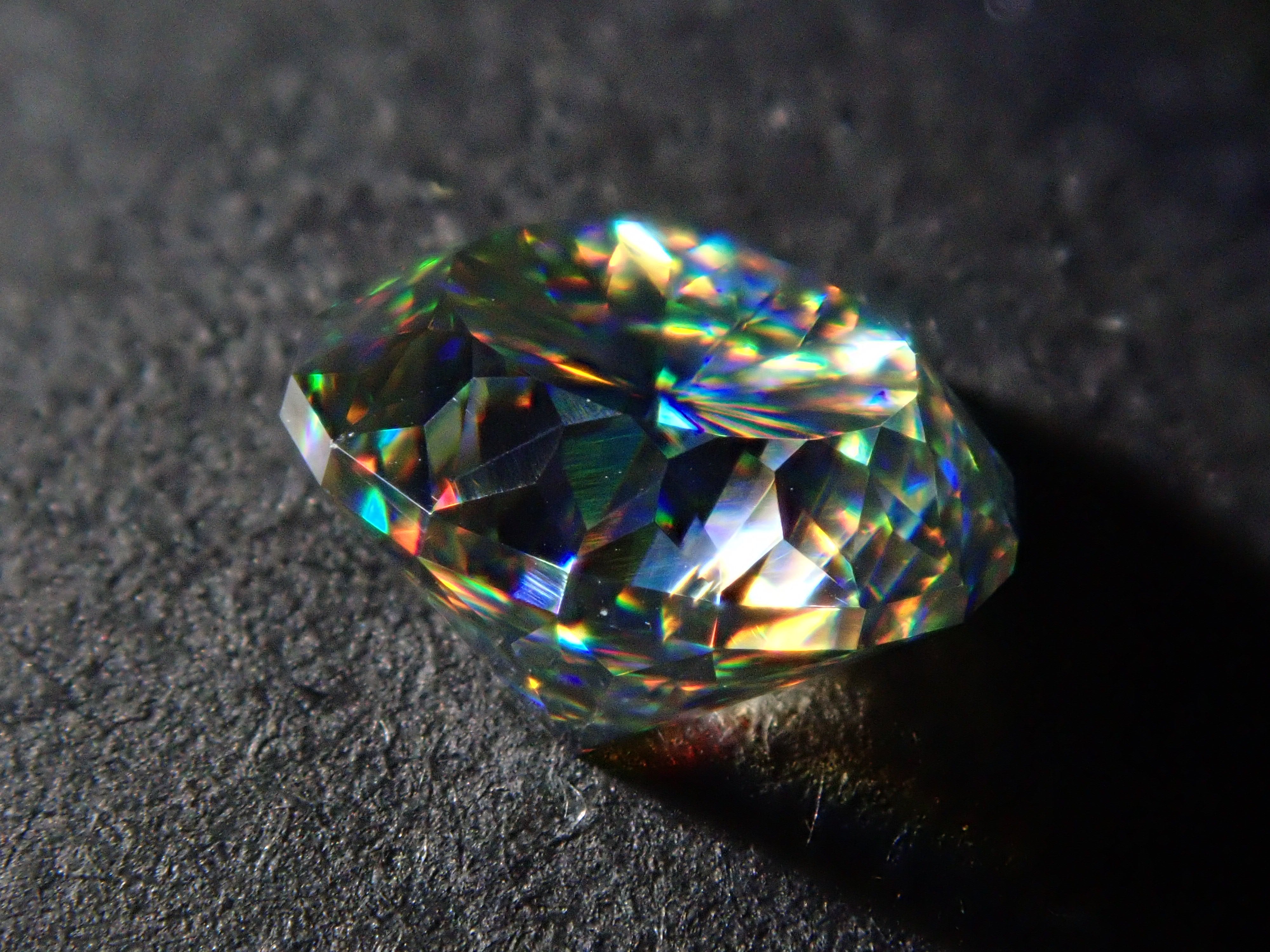 【11/23 22時販売】合成ルチル 6.1mm/1.312ctルース