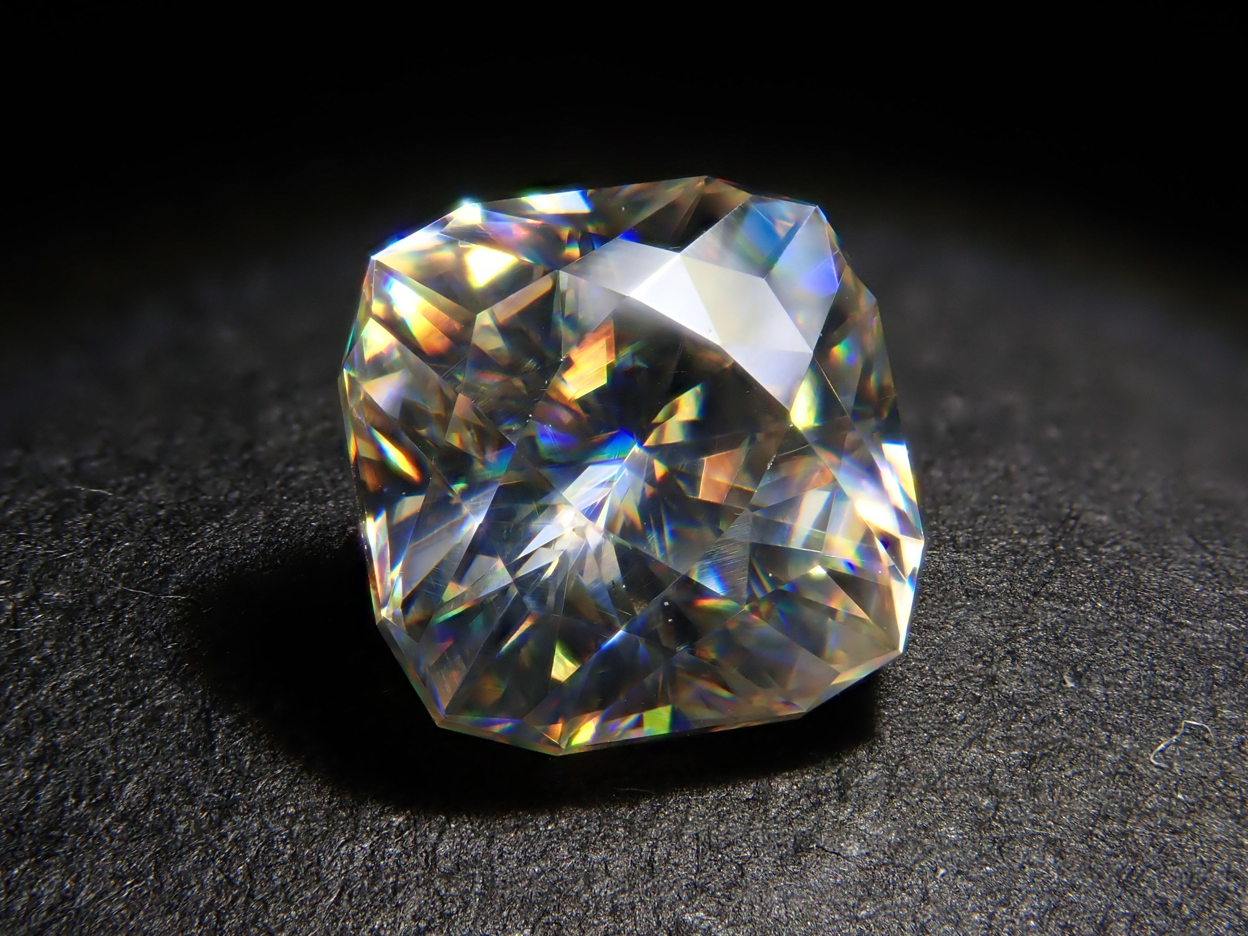 Synthetic rutile 1.681ct loose stone