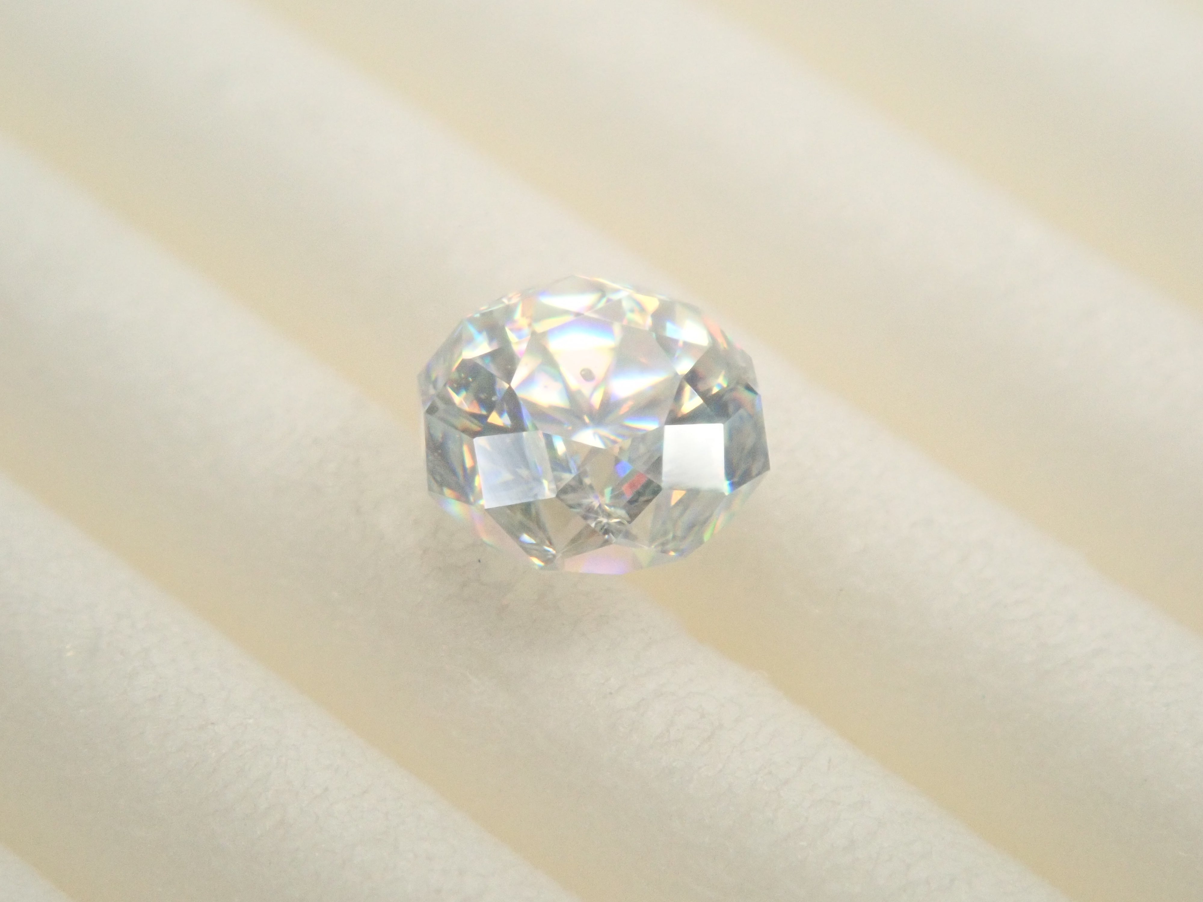 【12/25 22時販売】合成ルチル 0.538ctルース