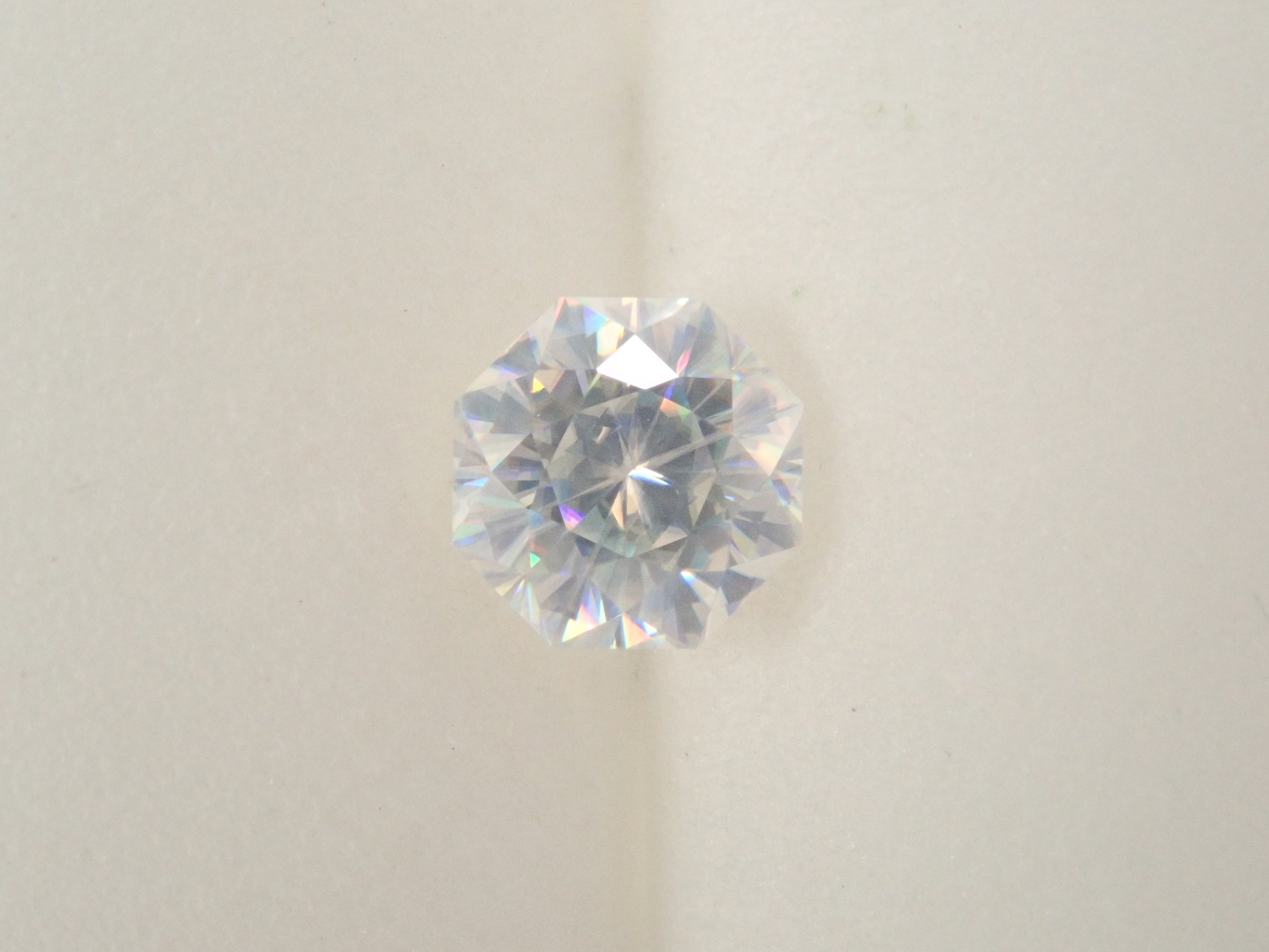 【12/15 22時販売】合成ルチル 5.1mm/0.893ctルース