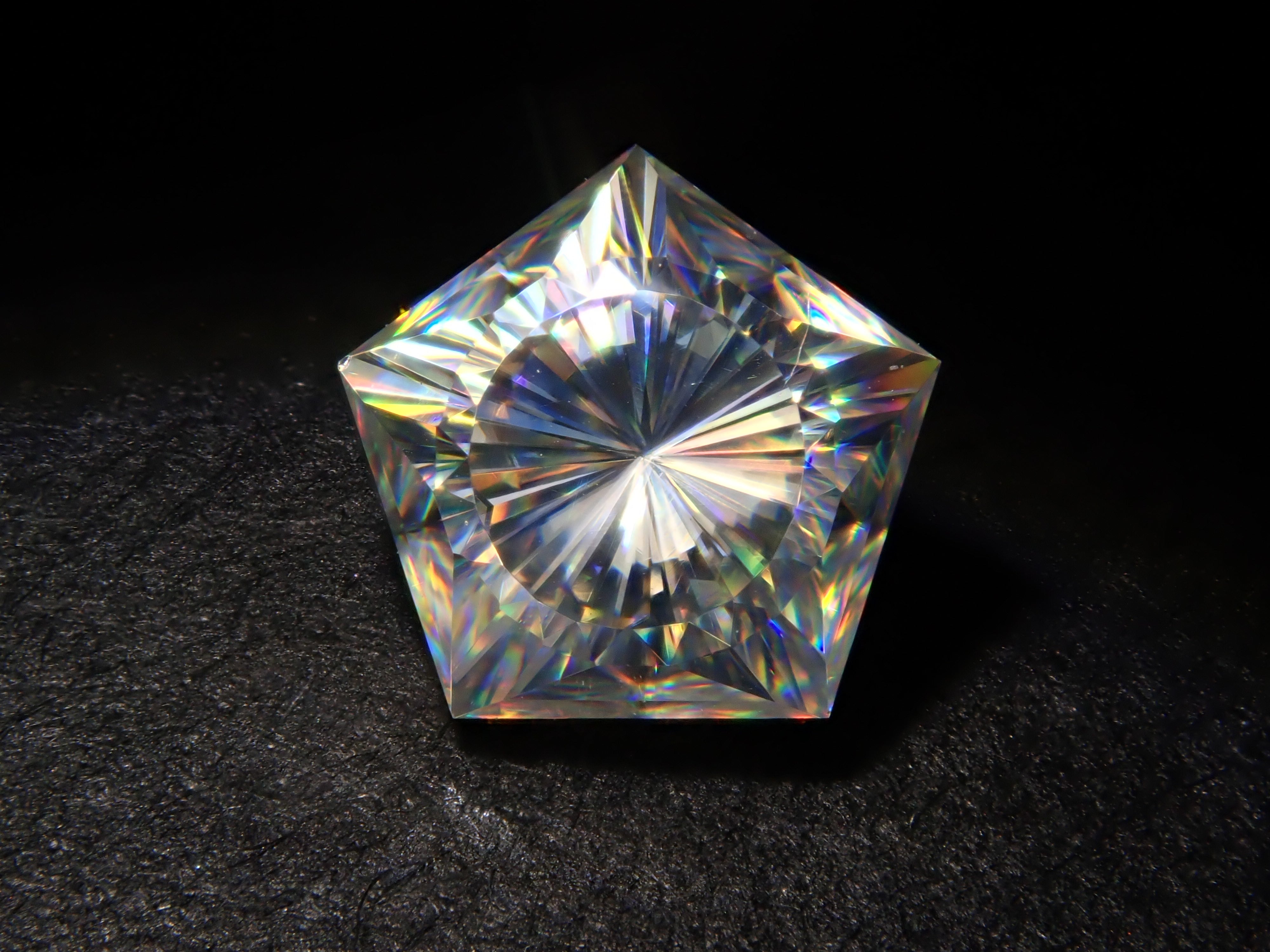 【11/16 22時販売】合成ルチル 1.020ctルース