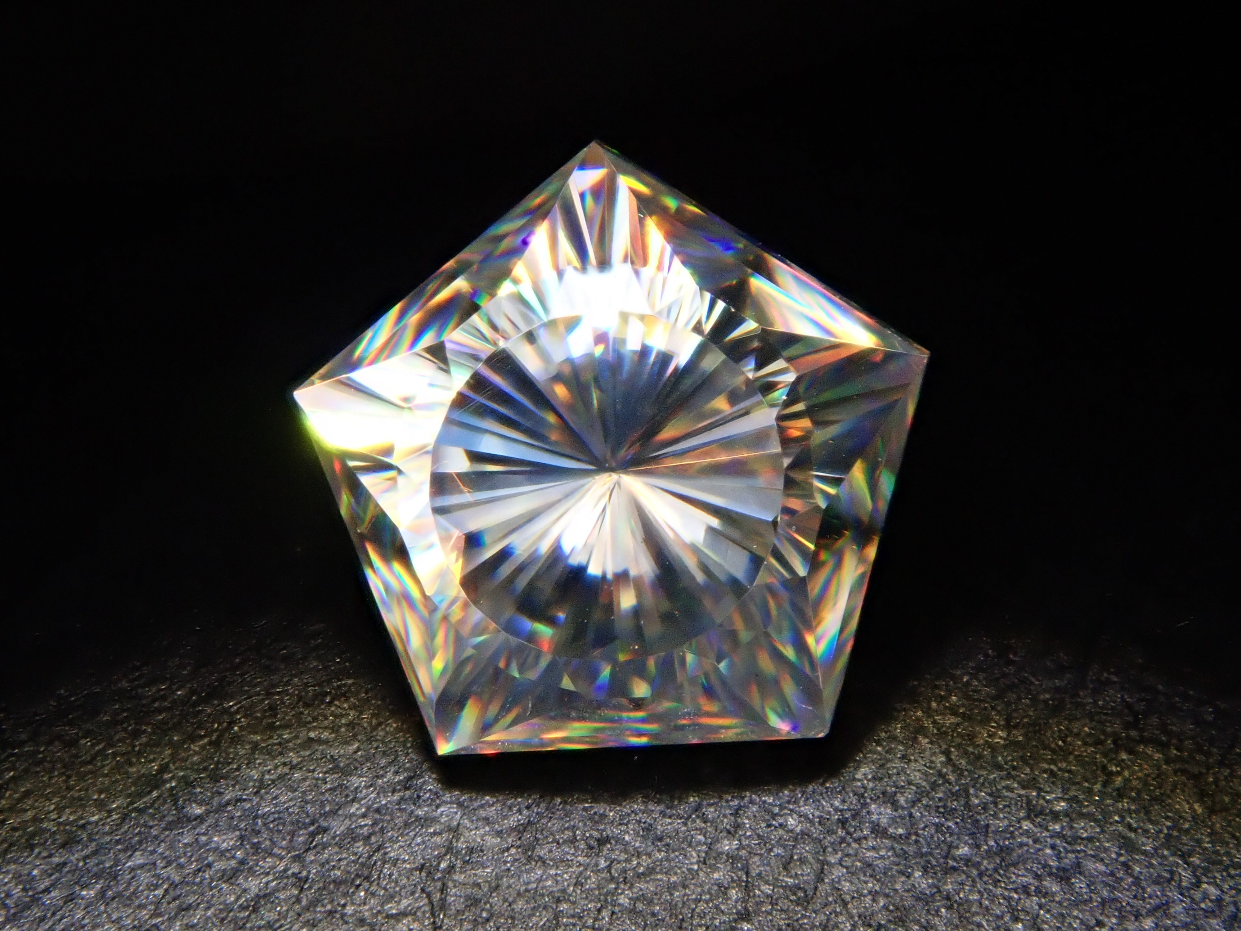 【11/16 22時販売】合成ルチル 1.020ctルース