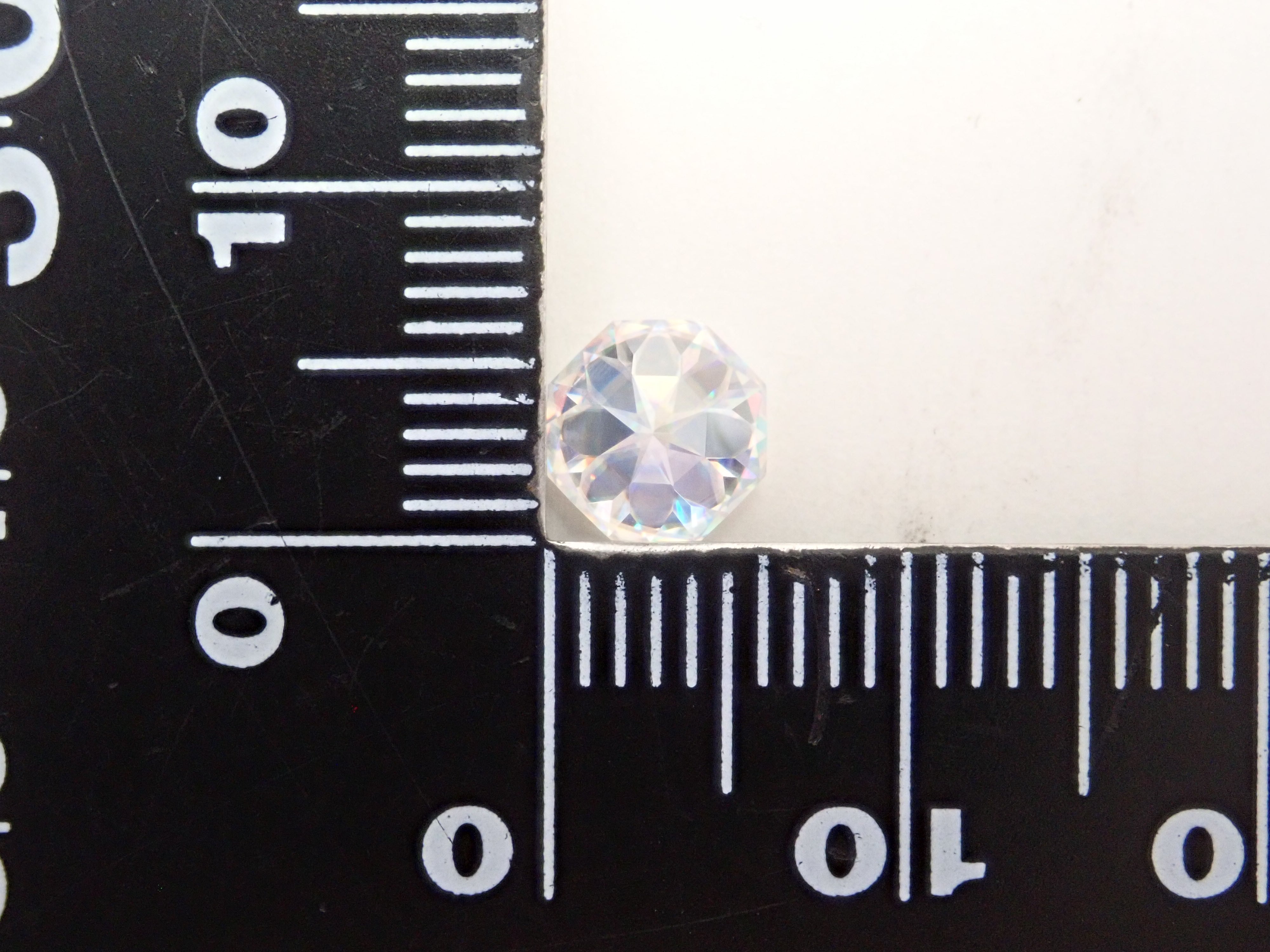 【11/27 22時販売】合成ルチル 6.2mm/1.490ctルース