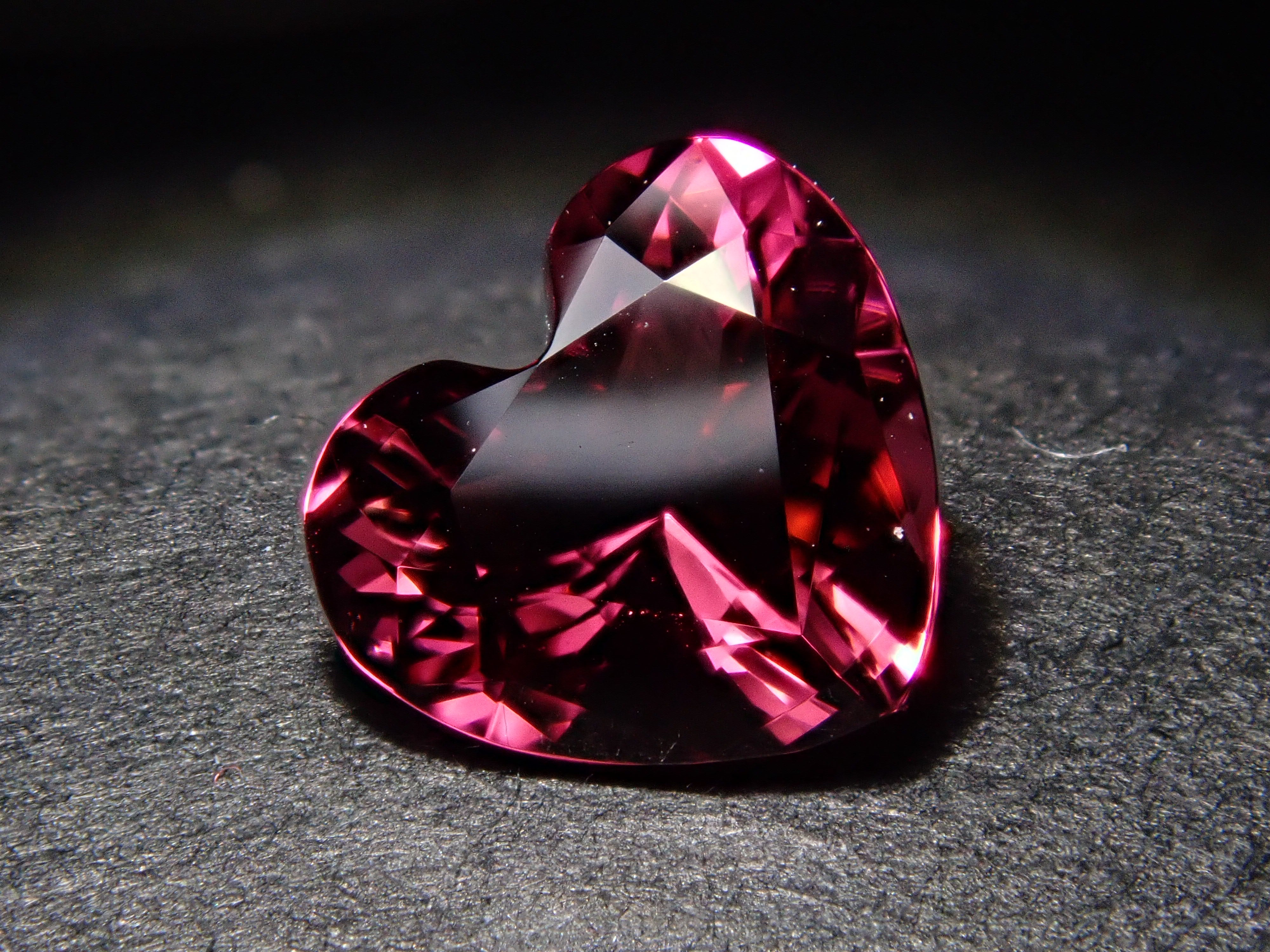 【11/18 22時販売載】ブラジル産ピンクトルマリン 0.643ctルース