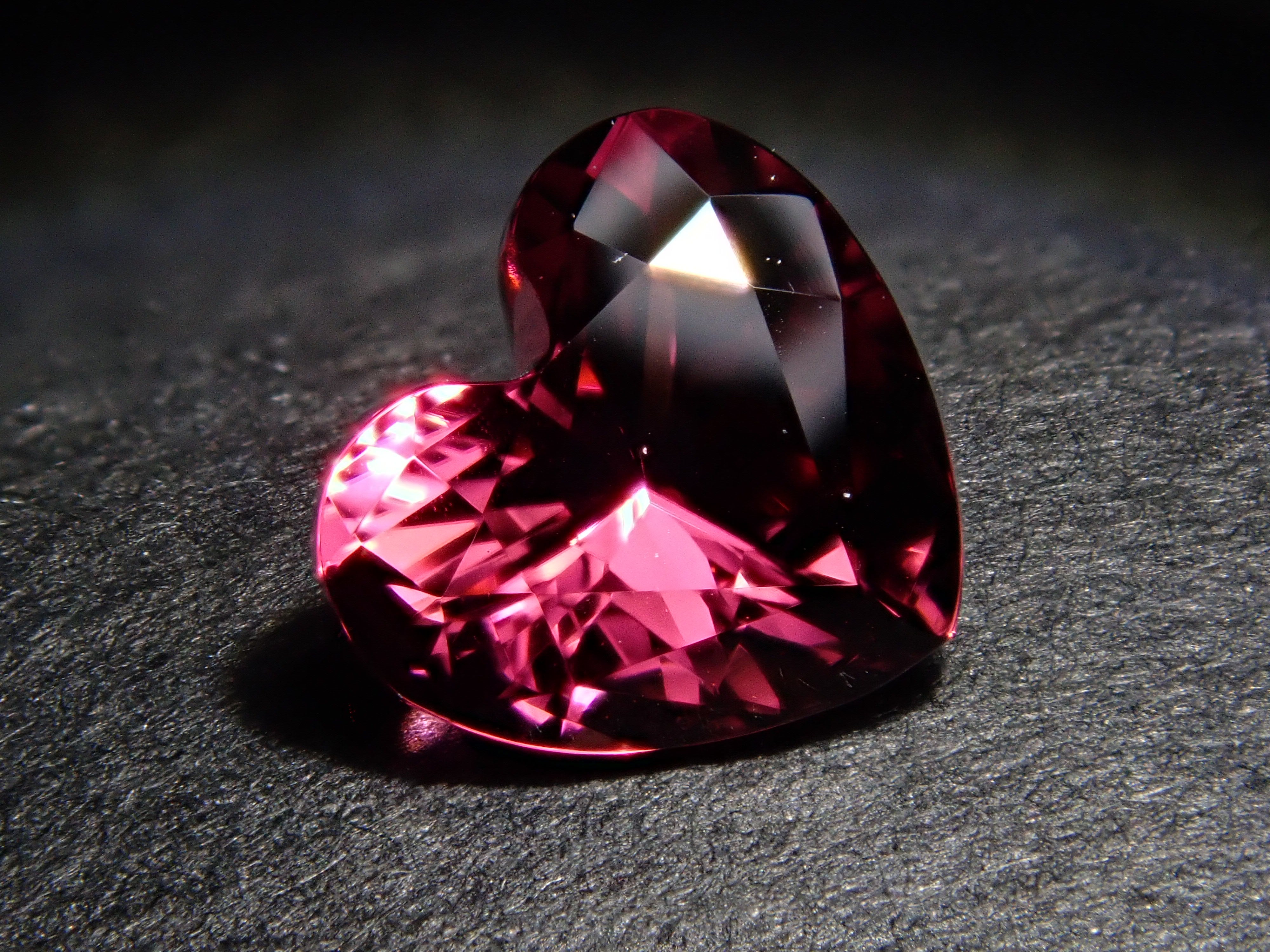 【11/18 22時販売載】ブラジル産ピンクトルマリン 0.643ctルース