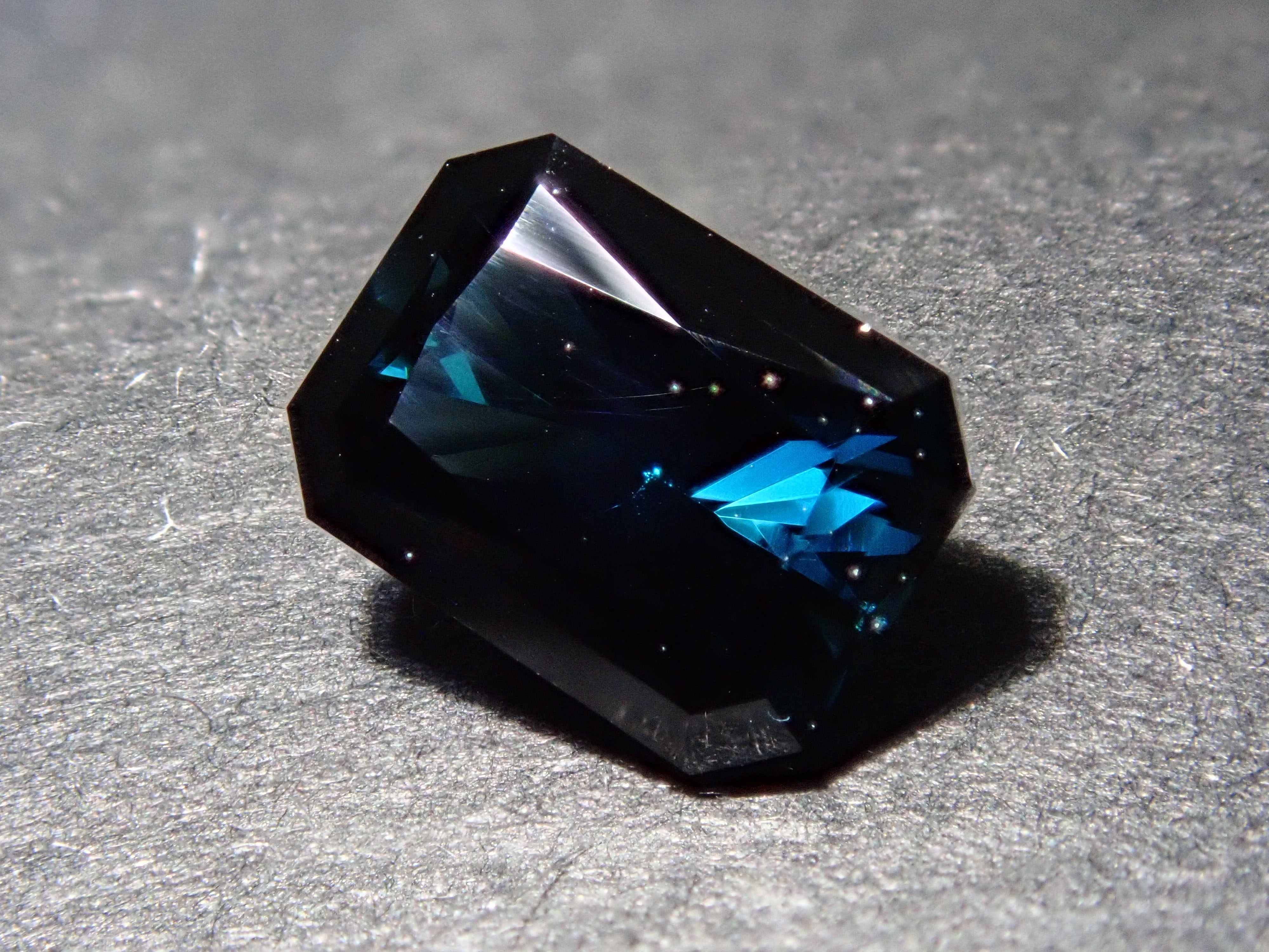 【11/18 22時販売】ブラジル産ブルートルマリン 0.987ctルース（ティールカラー）