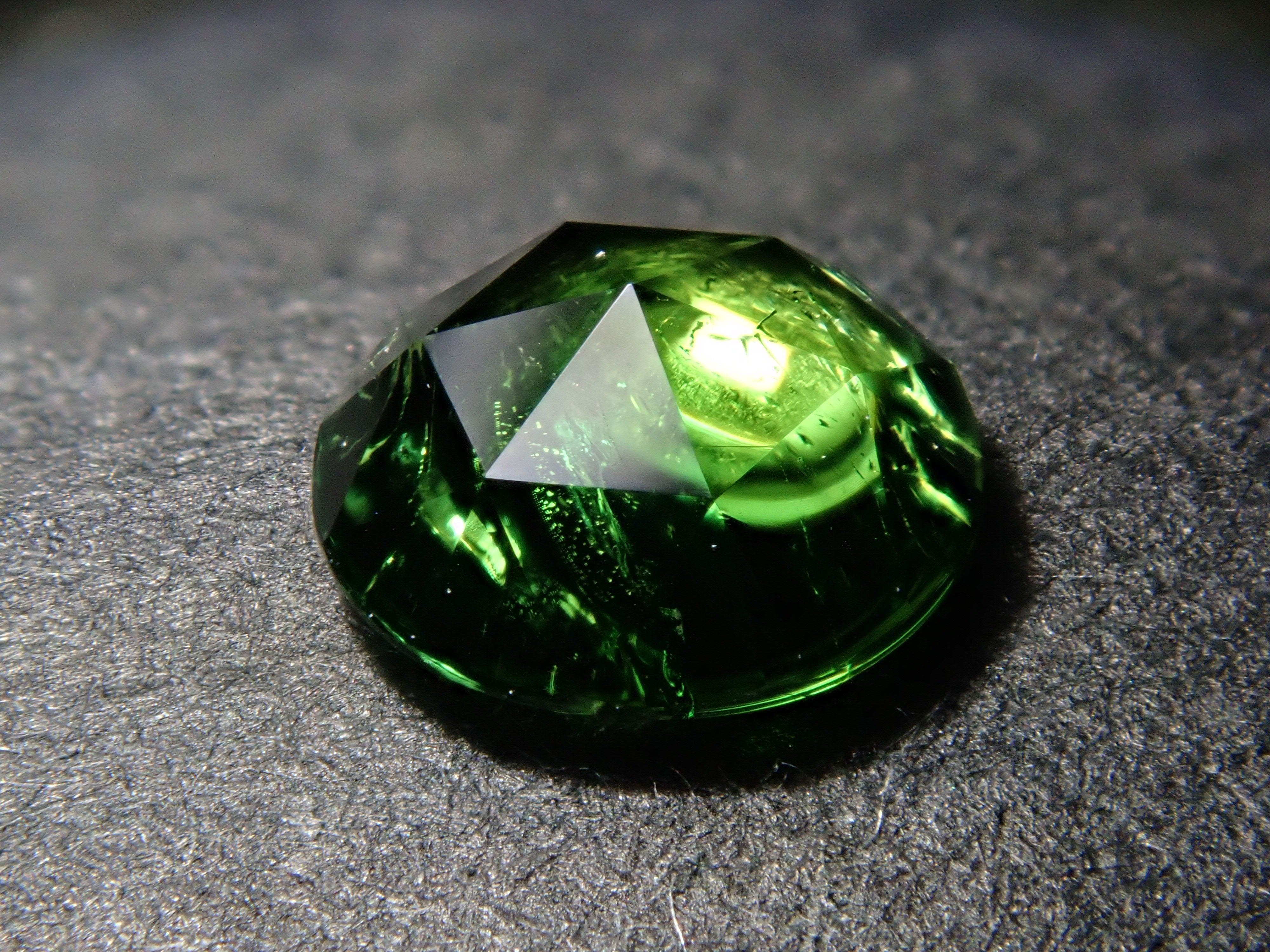 【11/18 22時販売】ブラジル産グリーントルマリン 5.0mm/0.401ctルース（ローズカット）