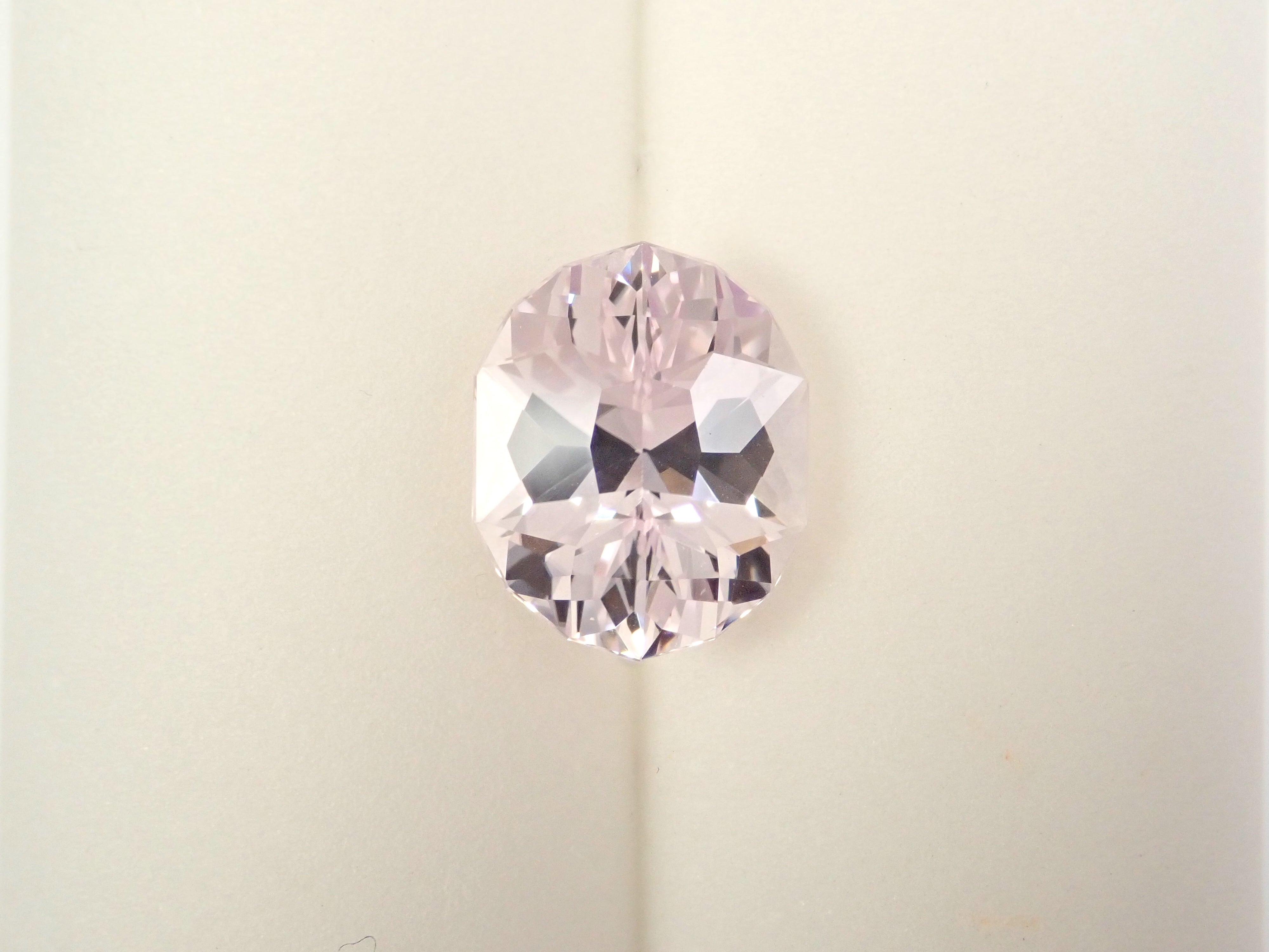 【11/18 22時販売】アフガニスタン産クンツァイト 7.335ctルース