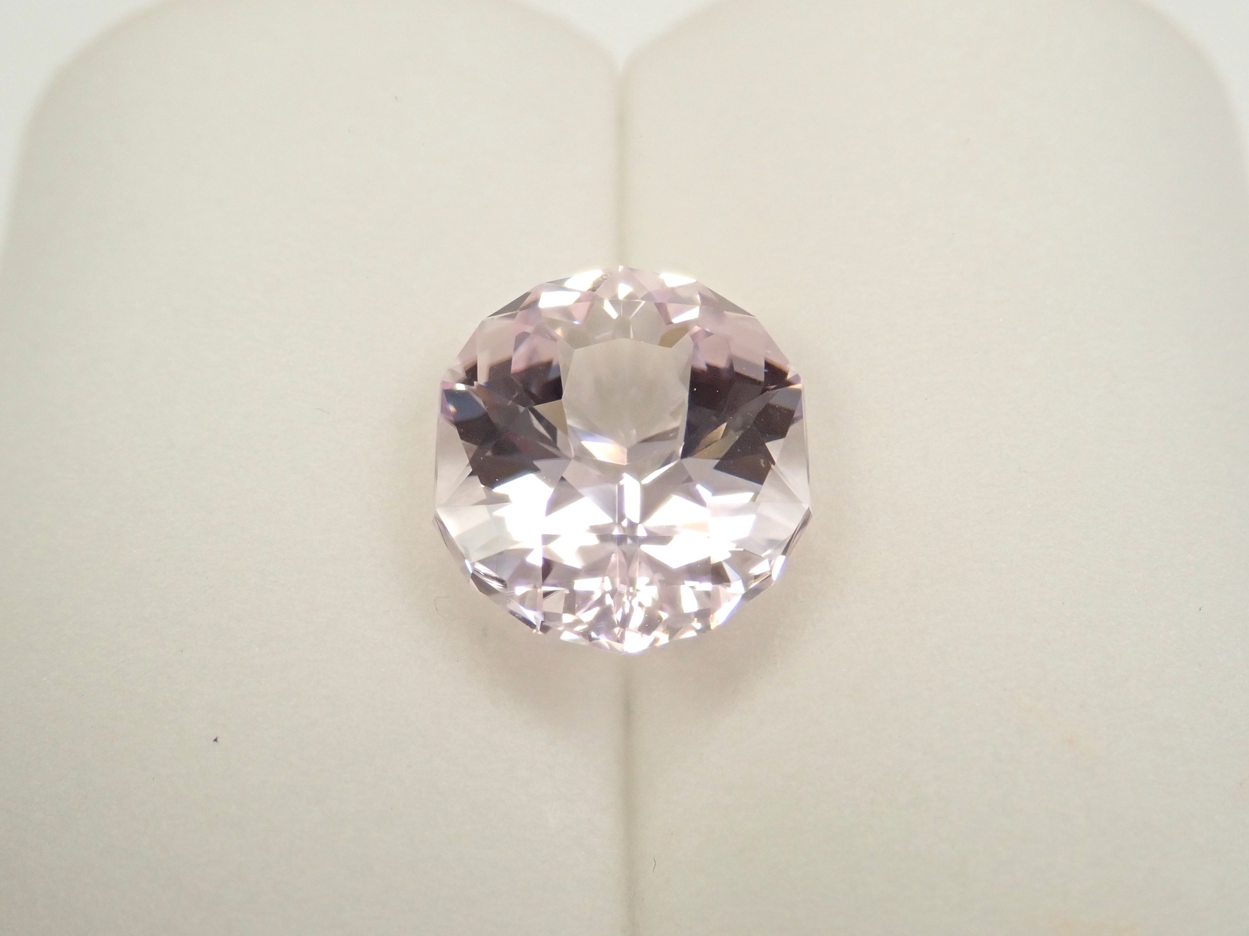 【11/18 22時販売】アフガニスタン産クンツァイト 7.335ctルース