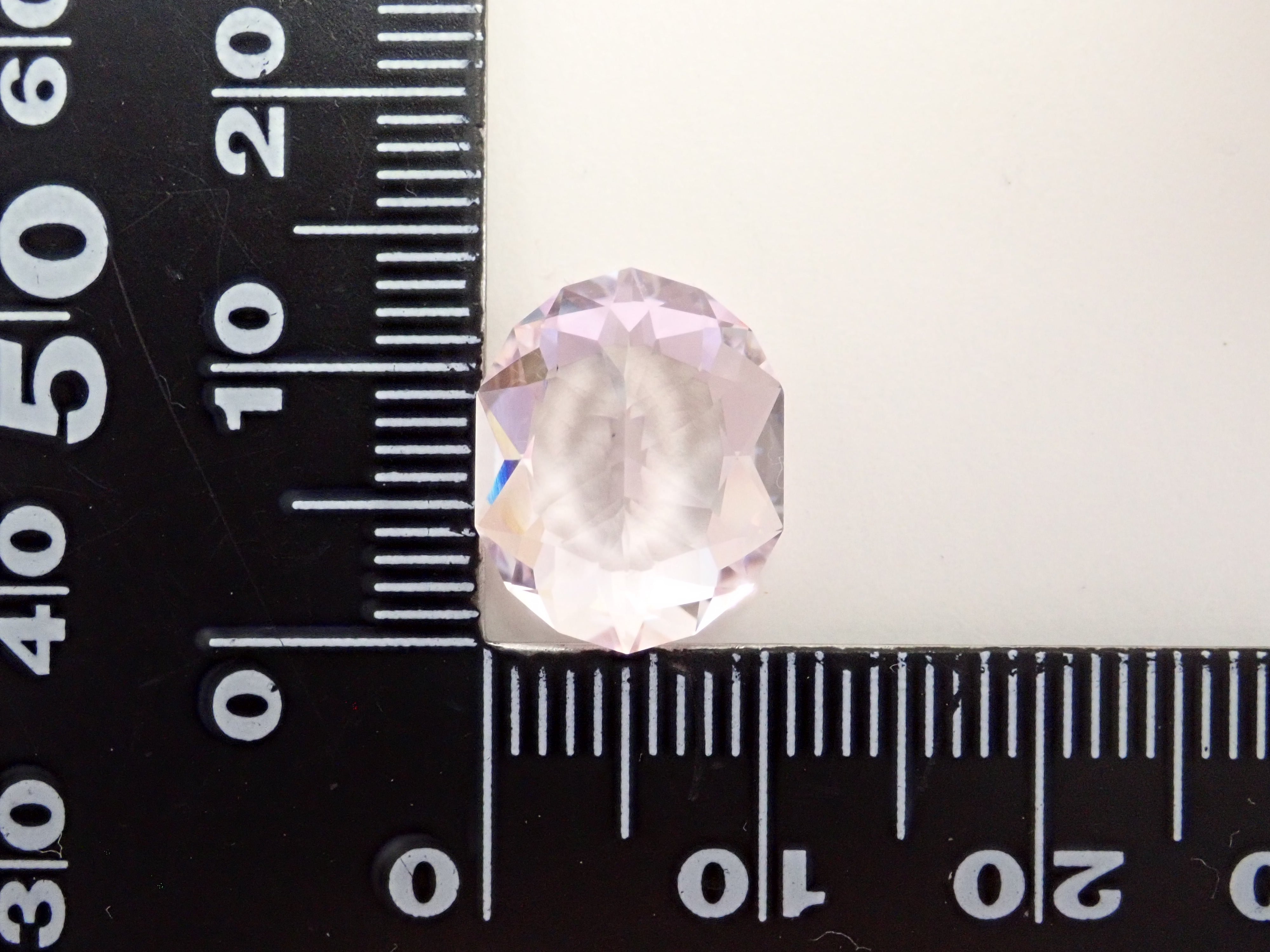 【11/18 22時販売】アフガニスタン産クンツァイト 7.335ctルース