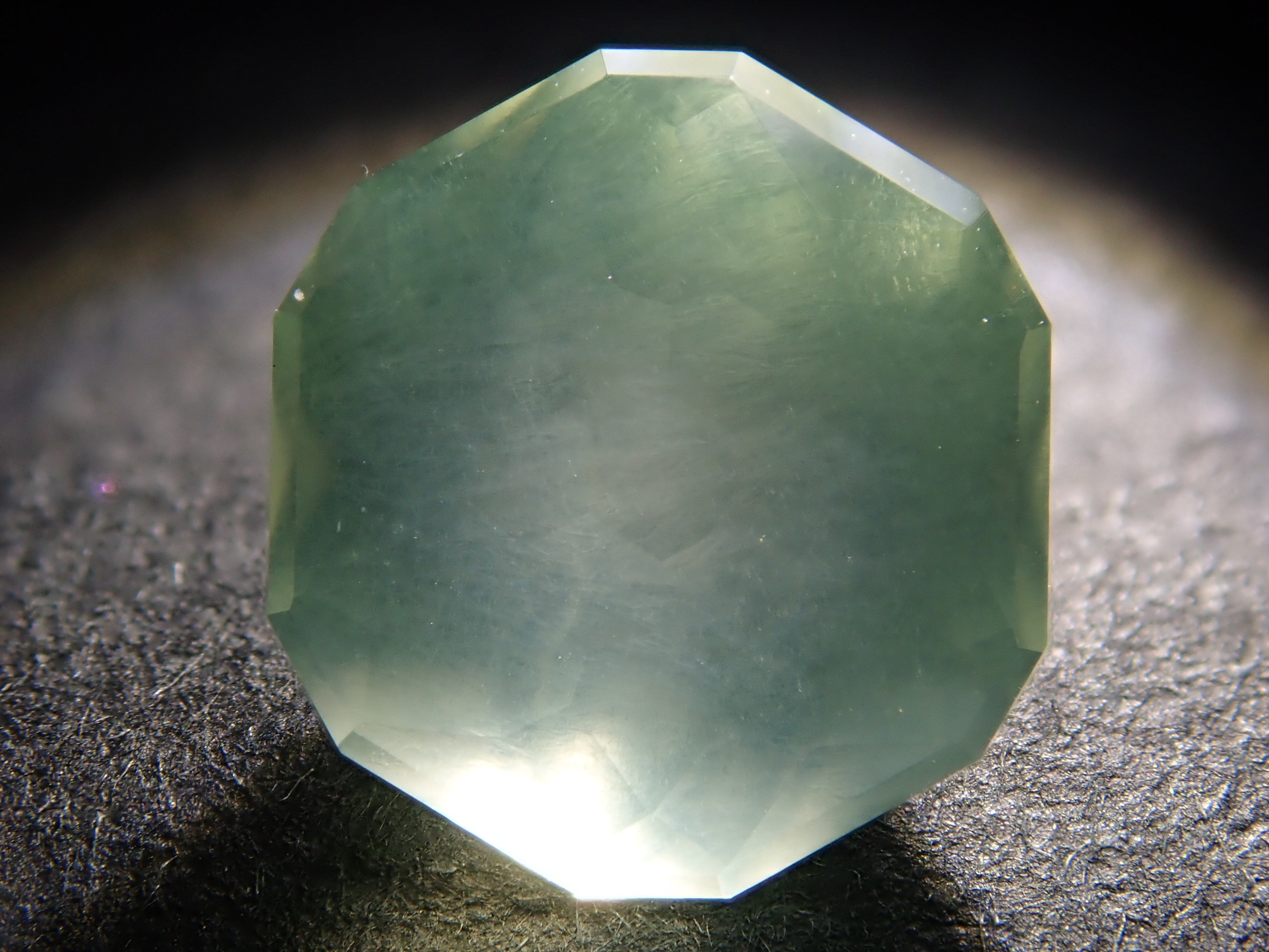 【11/18 22時販売】オーストラリア産プレーナイト 1.705ctルース