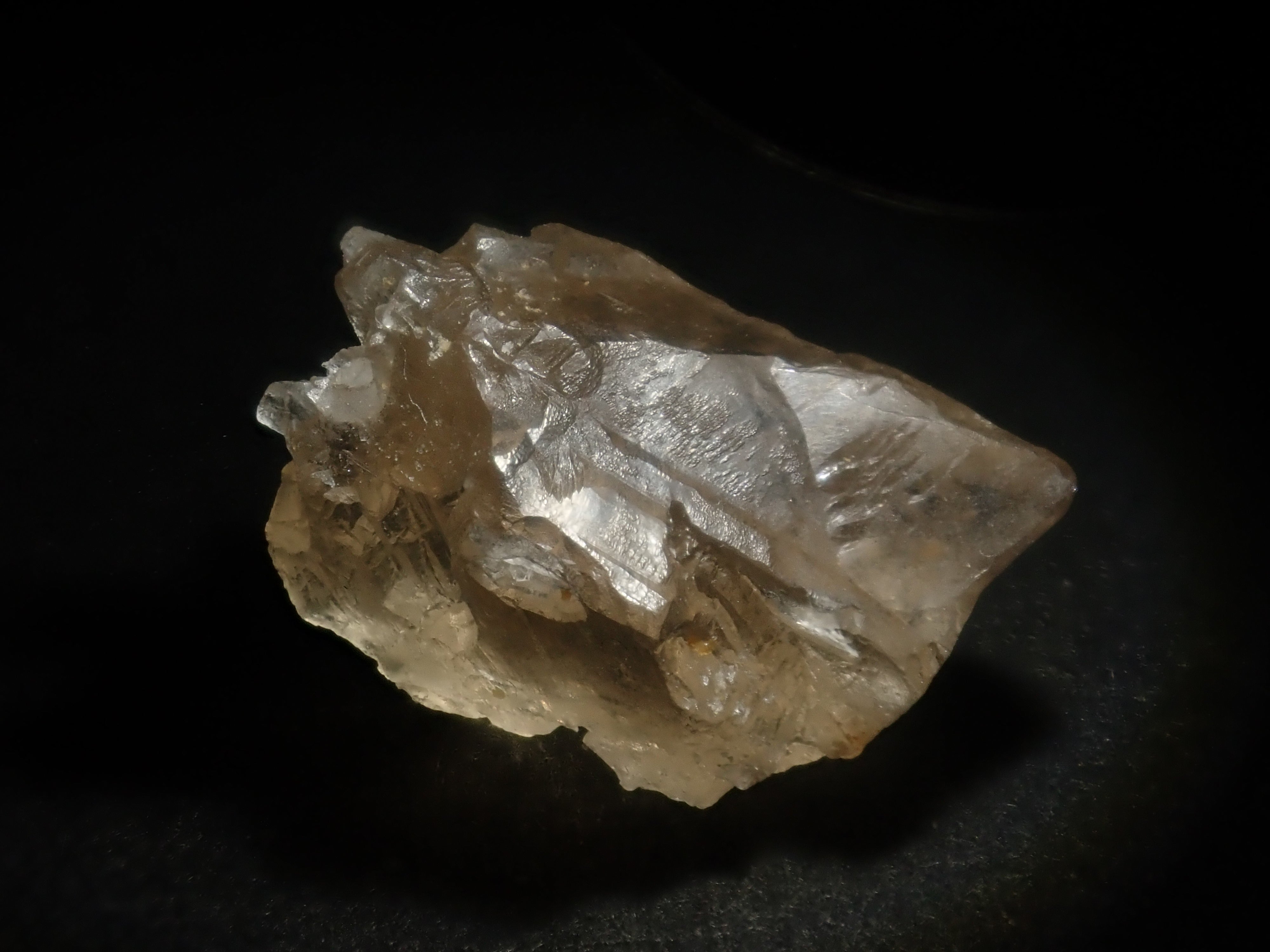 ミャンマー産ペタライト1石原石（平均6.0ct）《複数購入割引有》