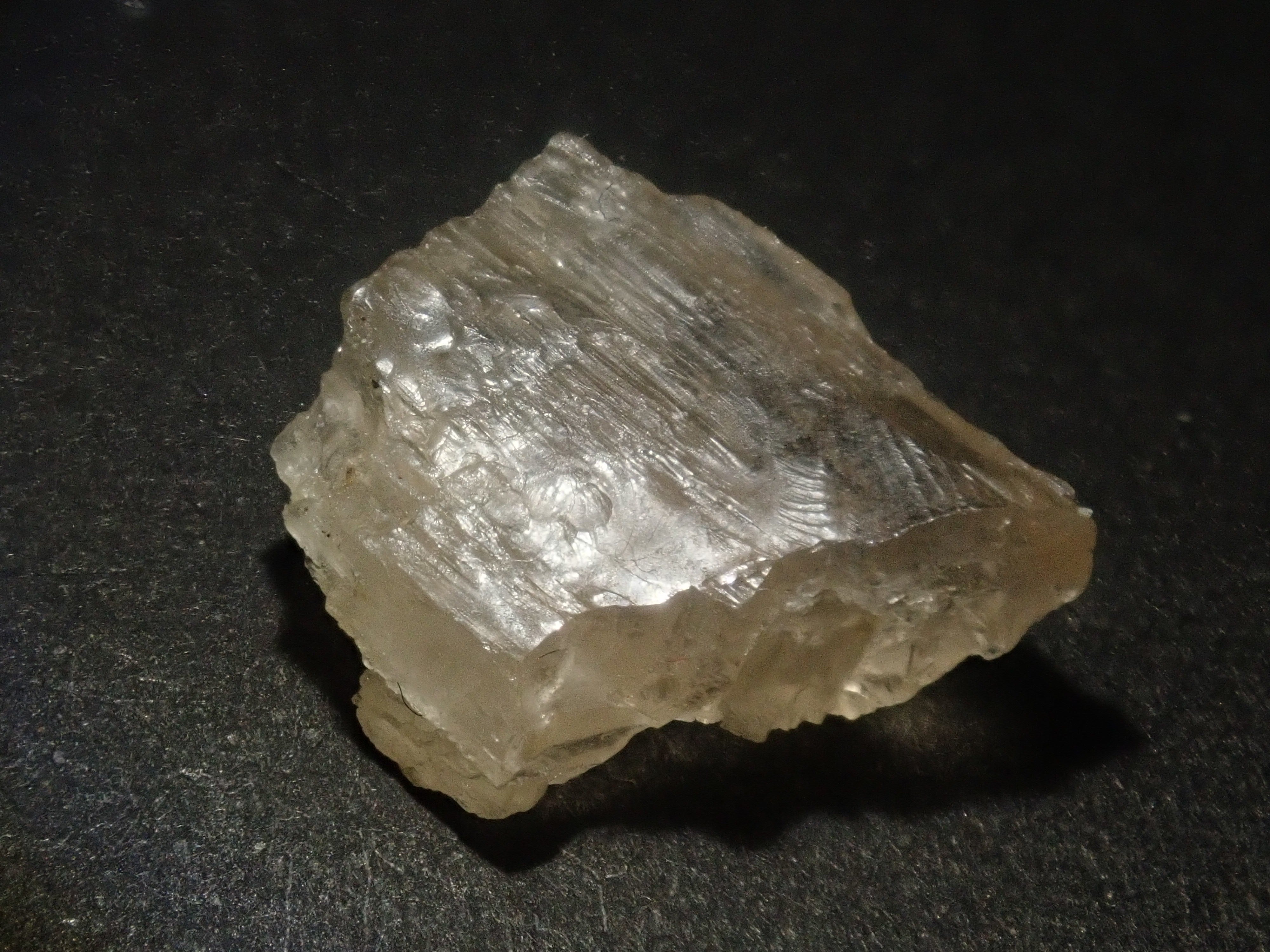 ミャンマー産ペタライト1石原石（平均6.0ct）《複数購入割引有》