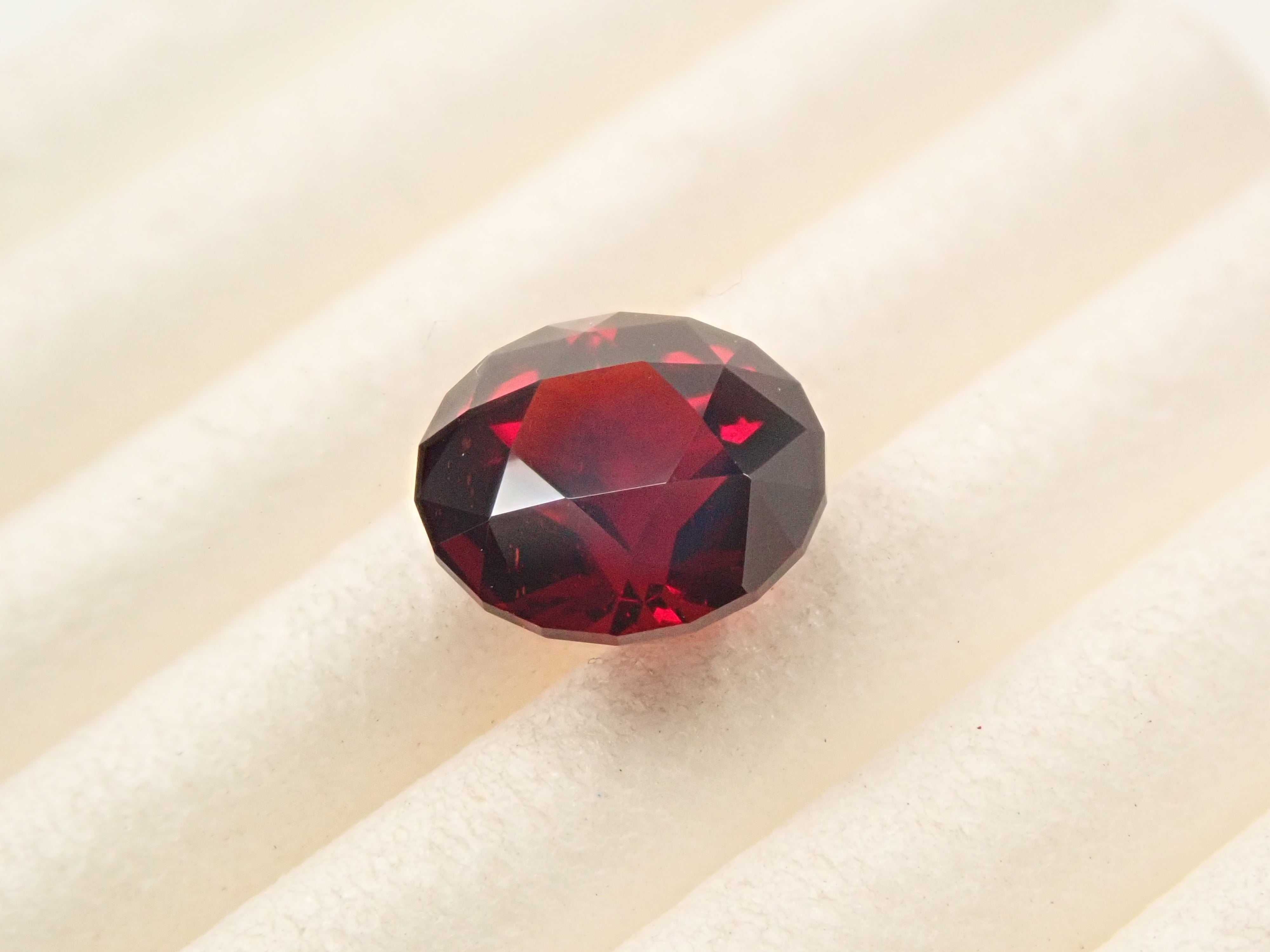 【12/15 22時販売】タンザニア産アルマンディンガーネット 6.4mm/1.271ctルース