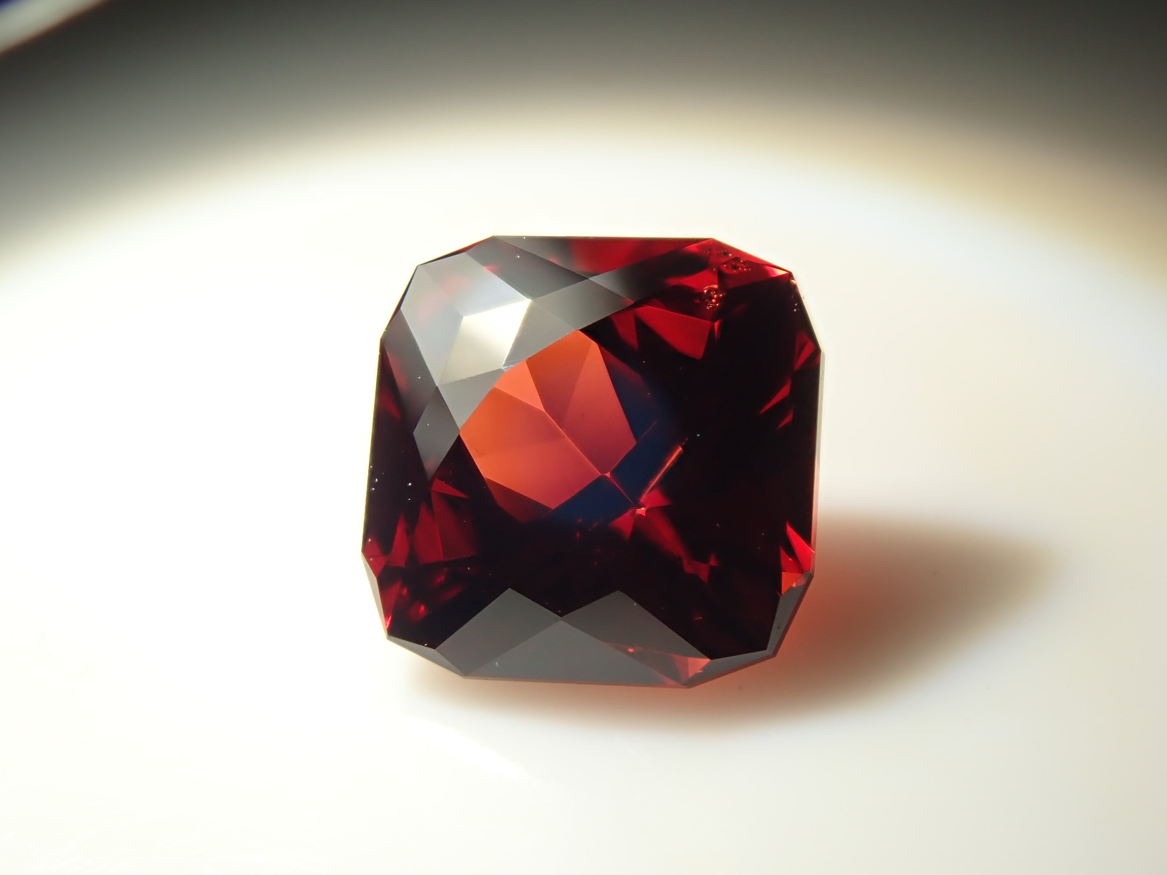[12561385] Tanzanian Almandine Garnet 0.885ct Loose Stone