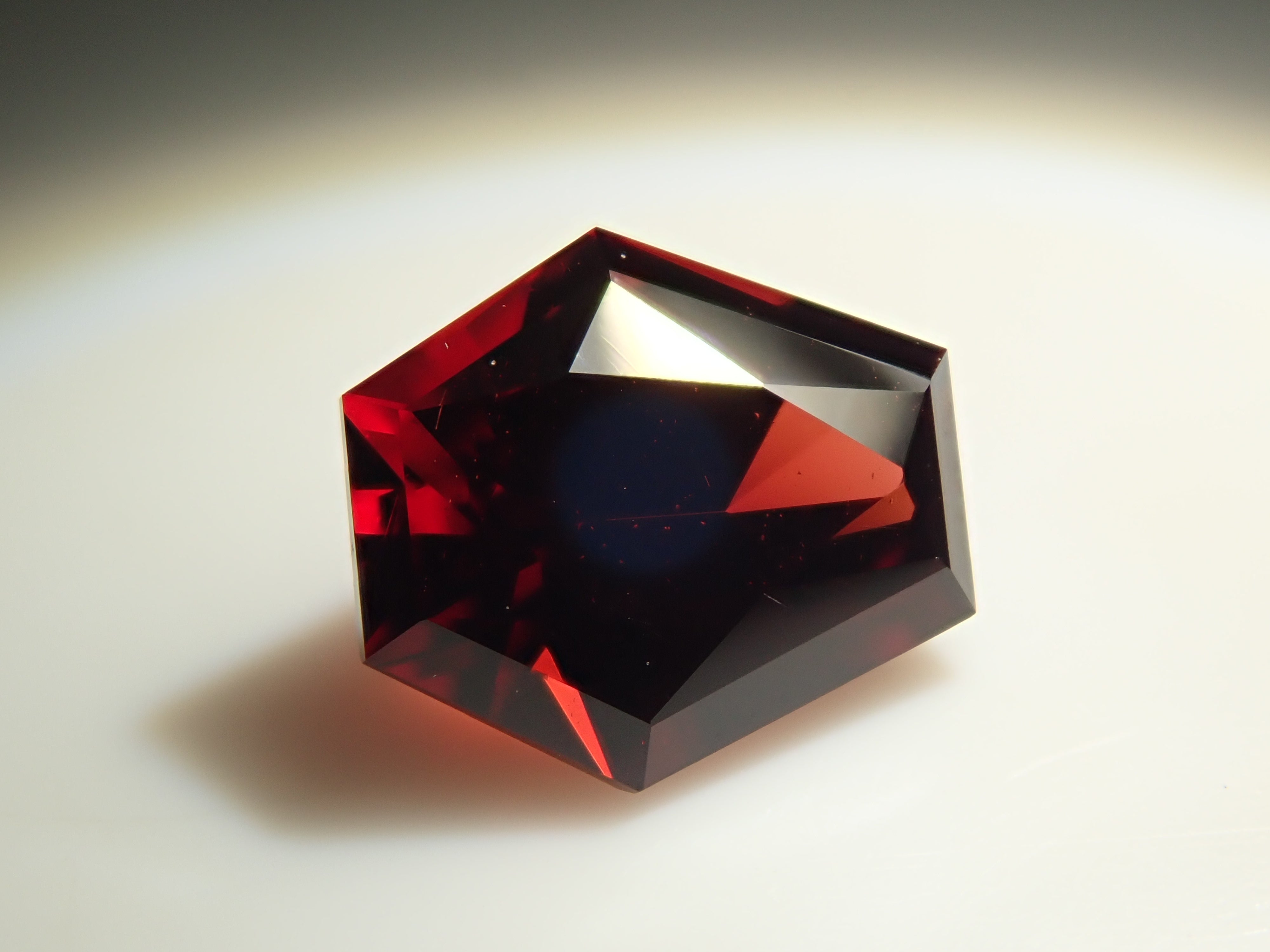 [12561386] Tanzanian Almandine Garnet 0.993ct Loose Stone
