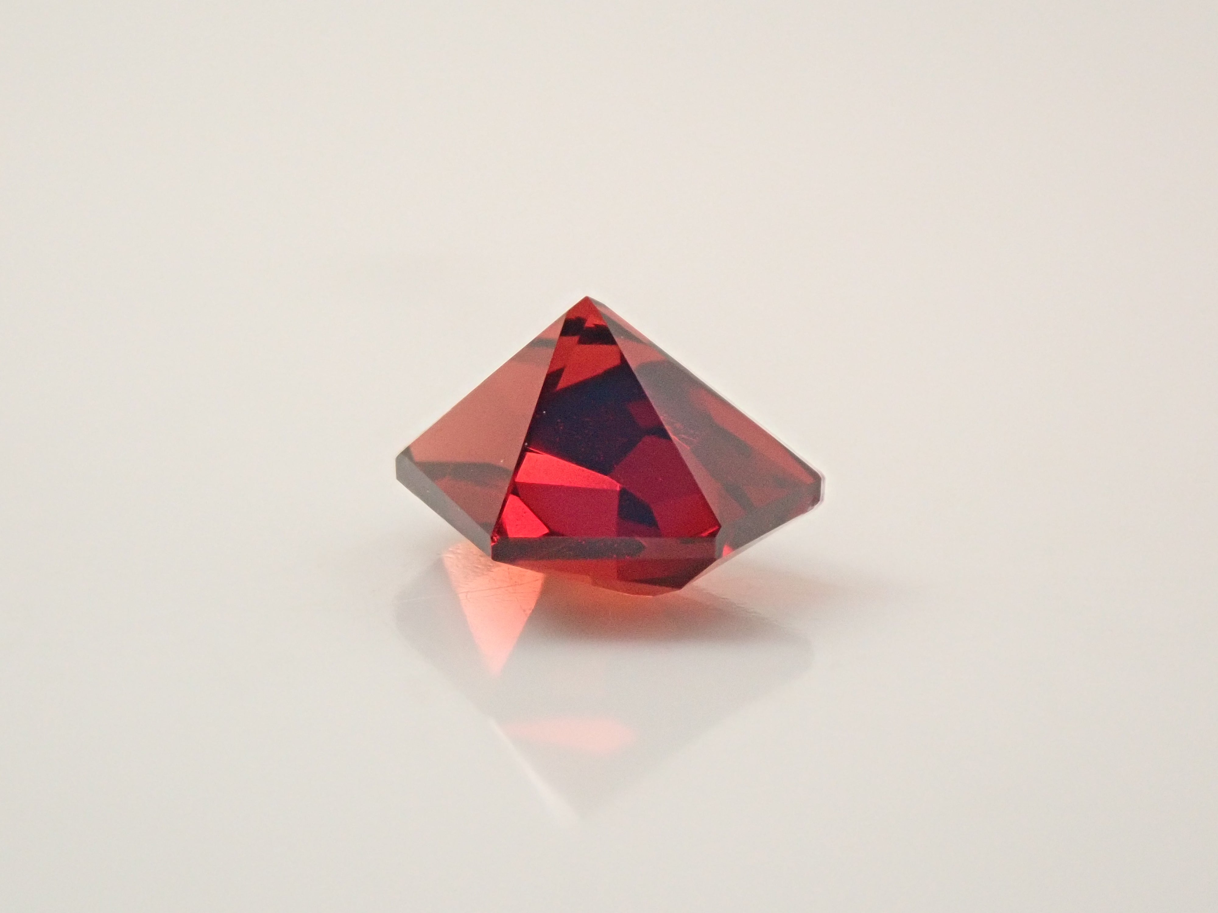 [12561387] Tanzanian Almandine Garnet 0.750ct Loose Stone