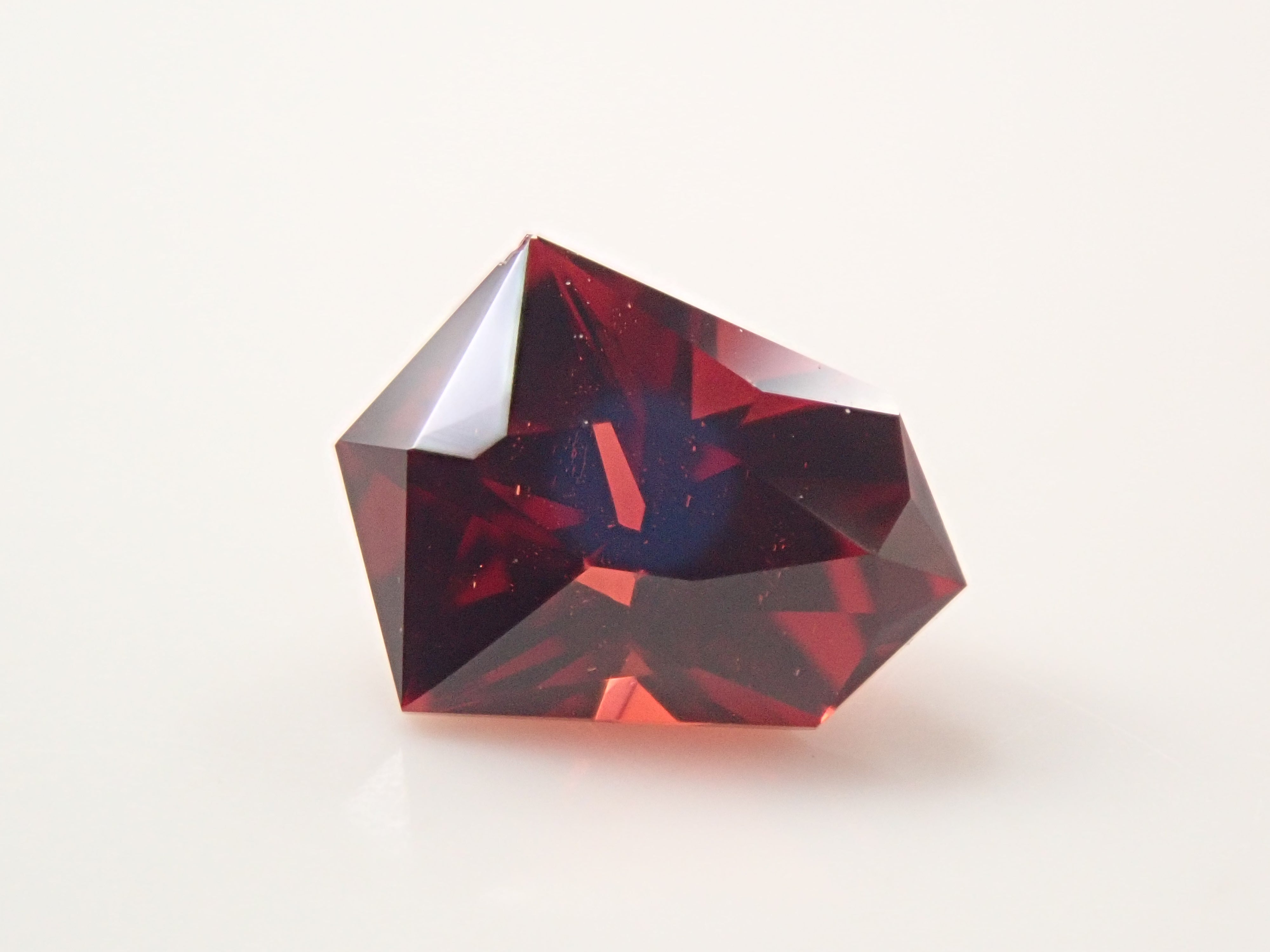 [12561387] Tanzanian Almandine Garnet 0.750ct Loose Stone