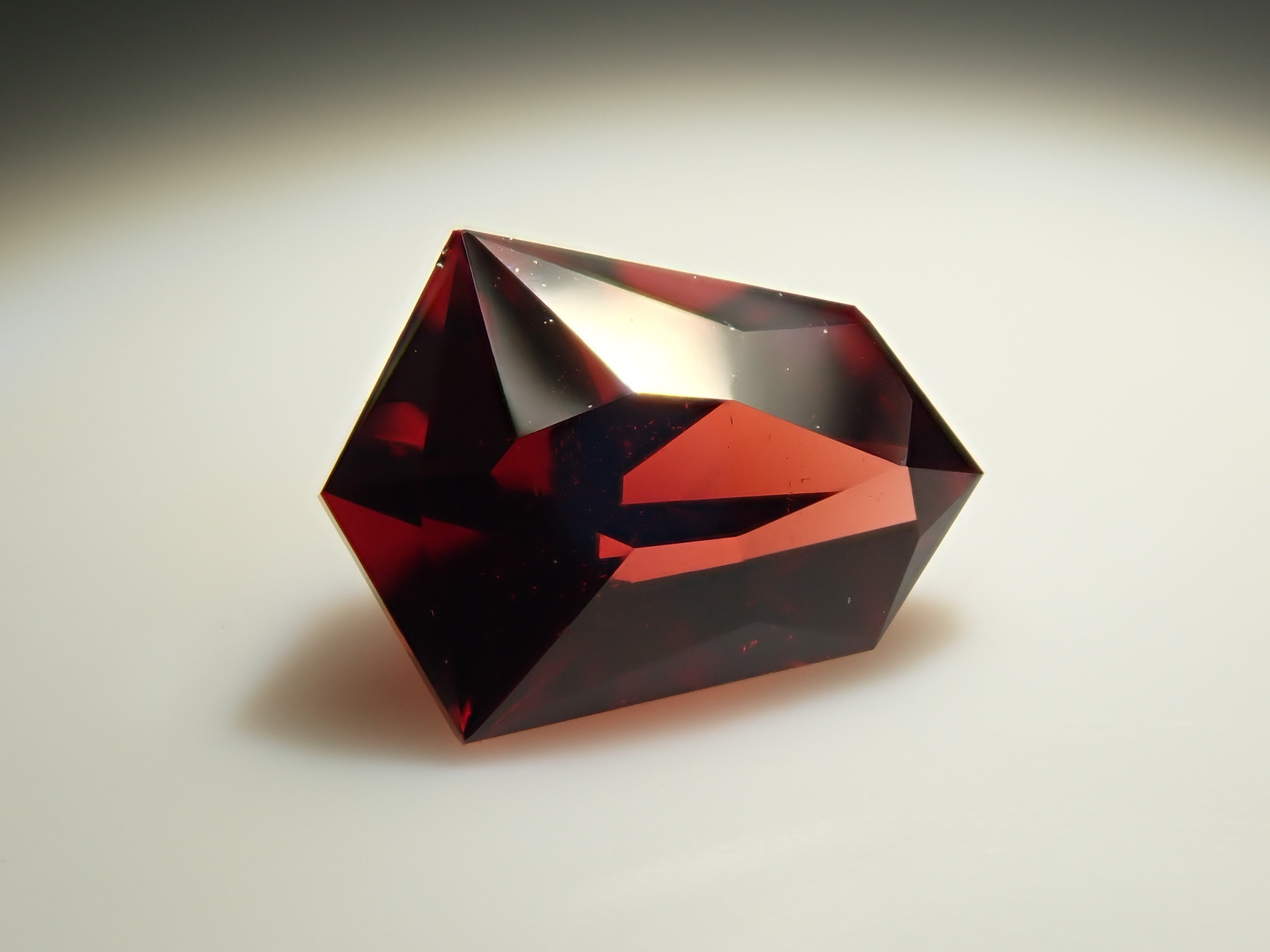 [12561387] Tanzanian Almandine Garnet 0.750ct Loose Stone