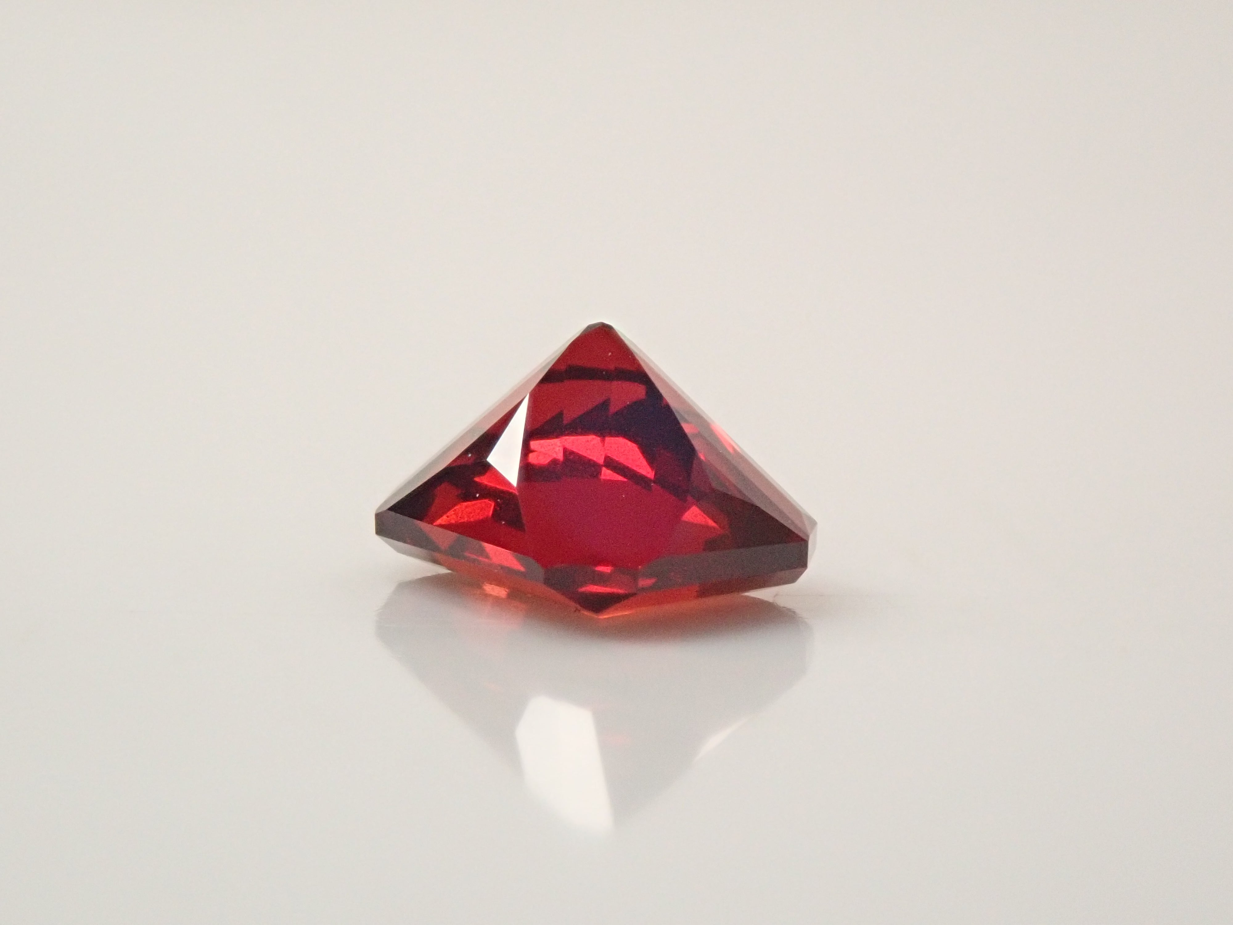 [12561388] Tanzanian Almandine Garnet 0.902ct Loose Stone