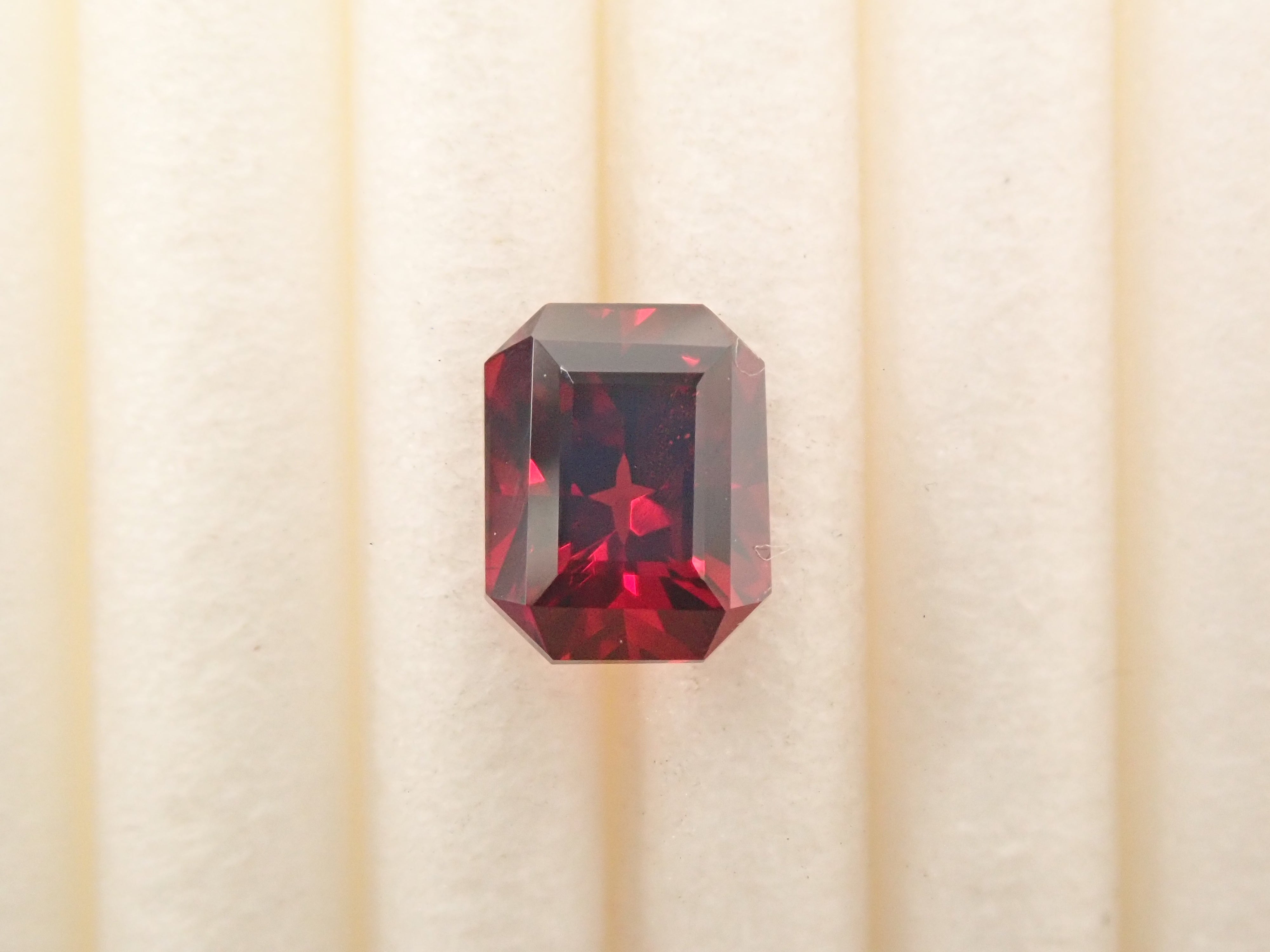 [12561389] Tanzanian Almandine Garnet 0.930ct Loose Stone