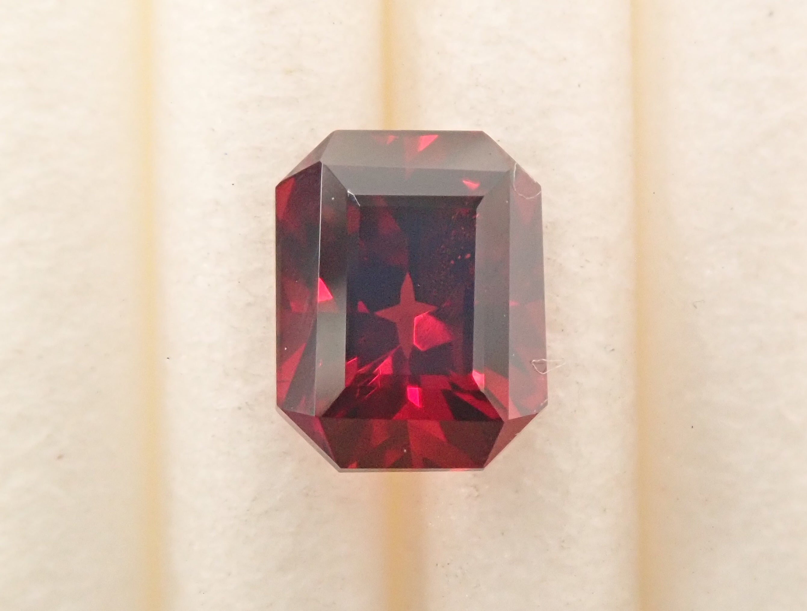 [12561389] Tanzanian Almandine Garnet 0.930ct Loose Stone