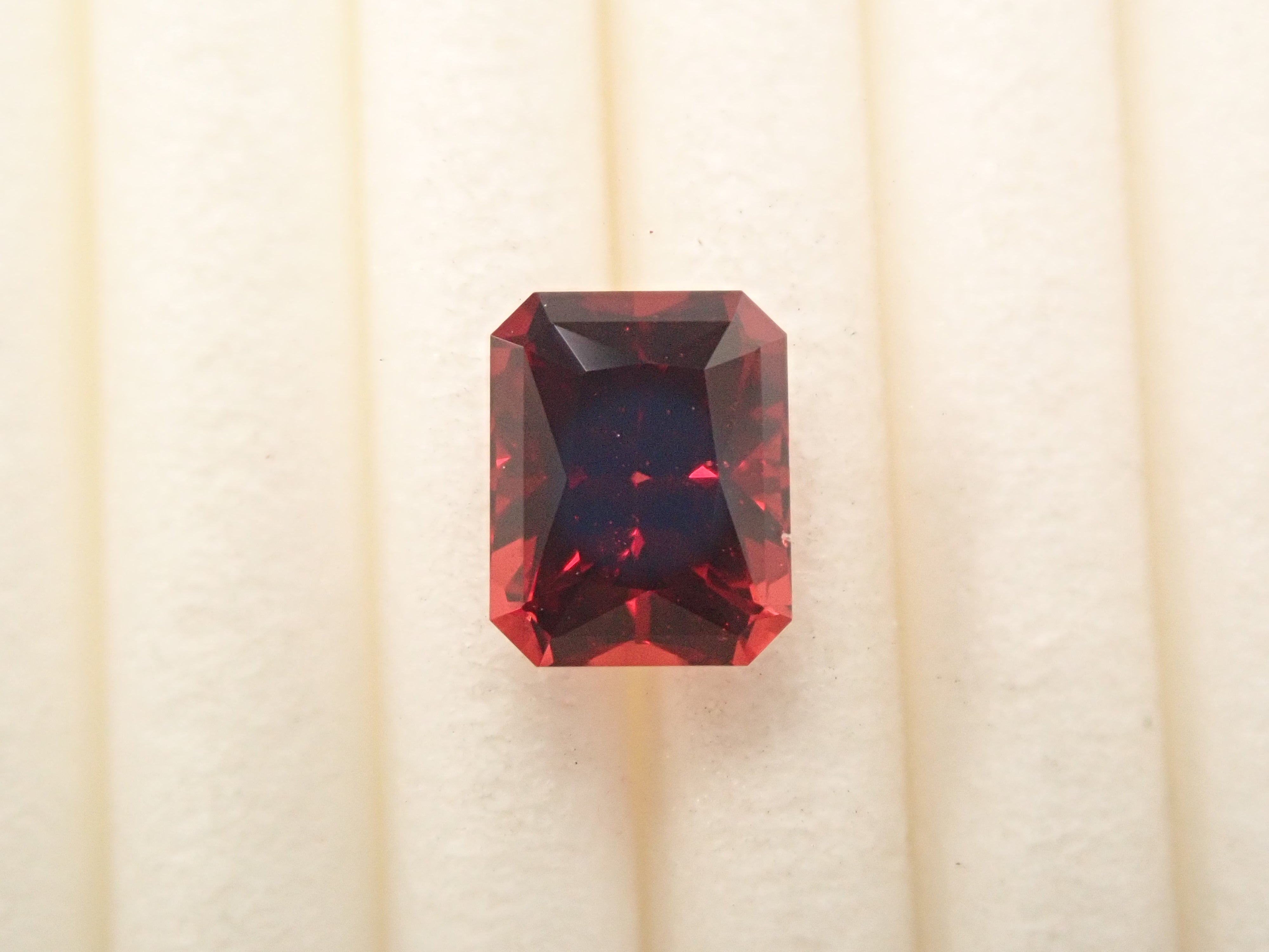 [12561390] Tanzanian Almandine Garnet 0.998ct Loose Stone