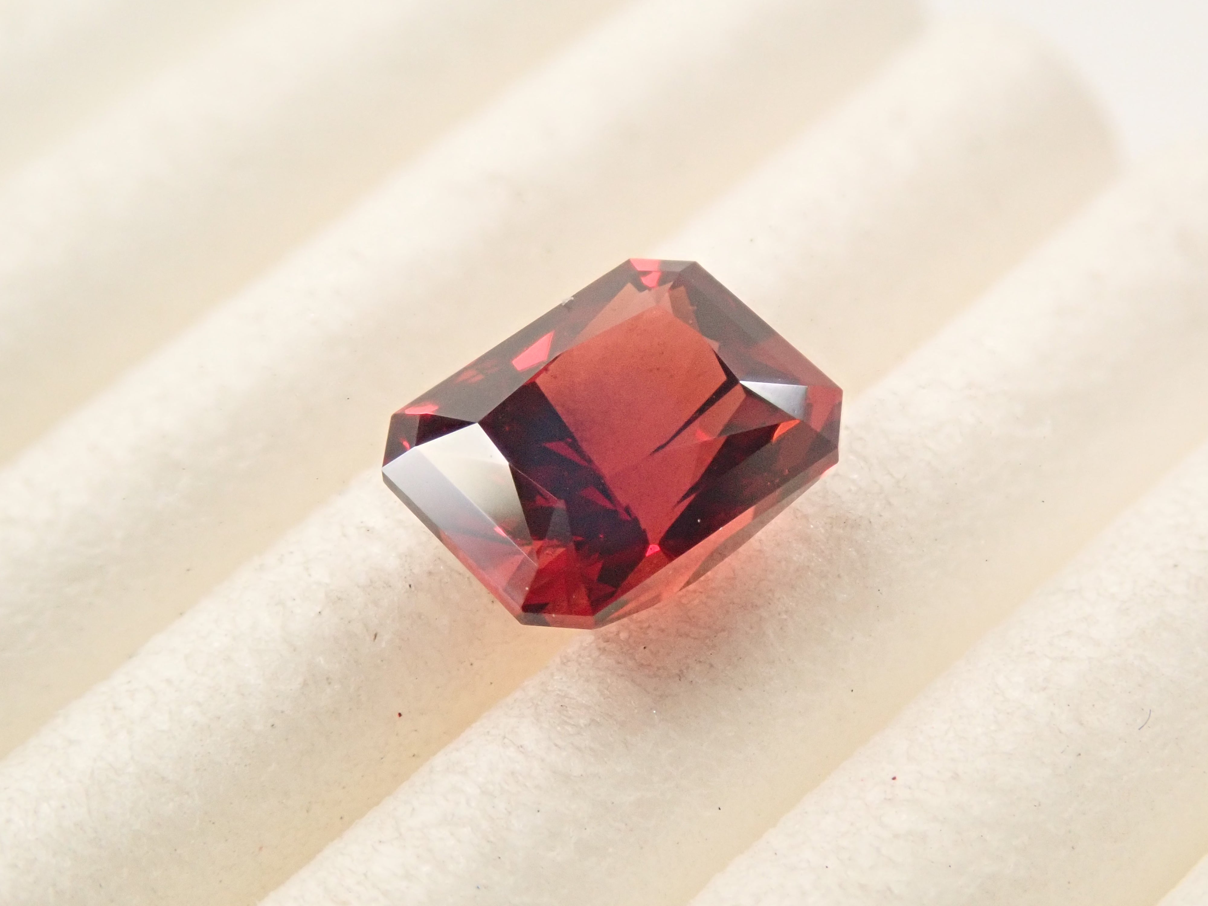 [12561390] Tanzanian Almandine Garnet 0.998ct Loose Stone