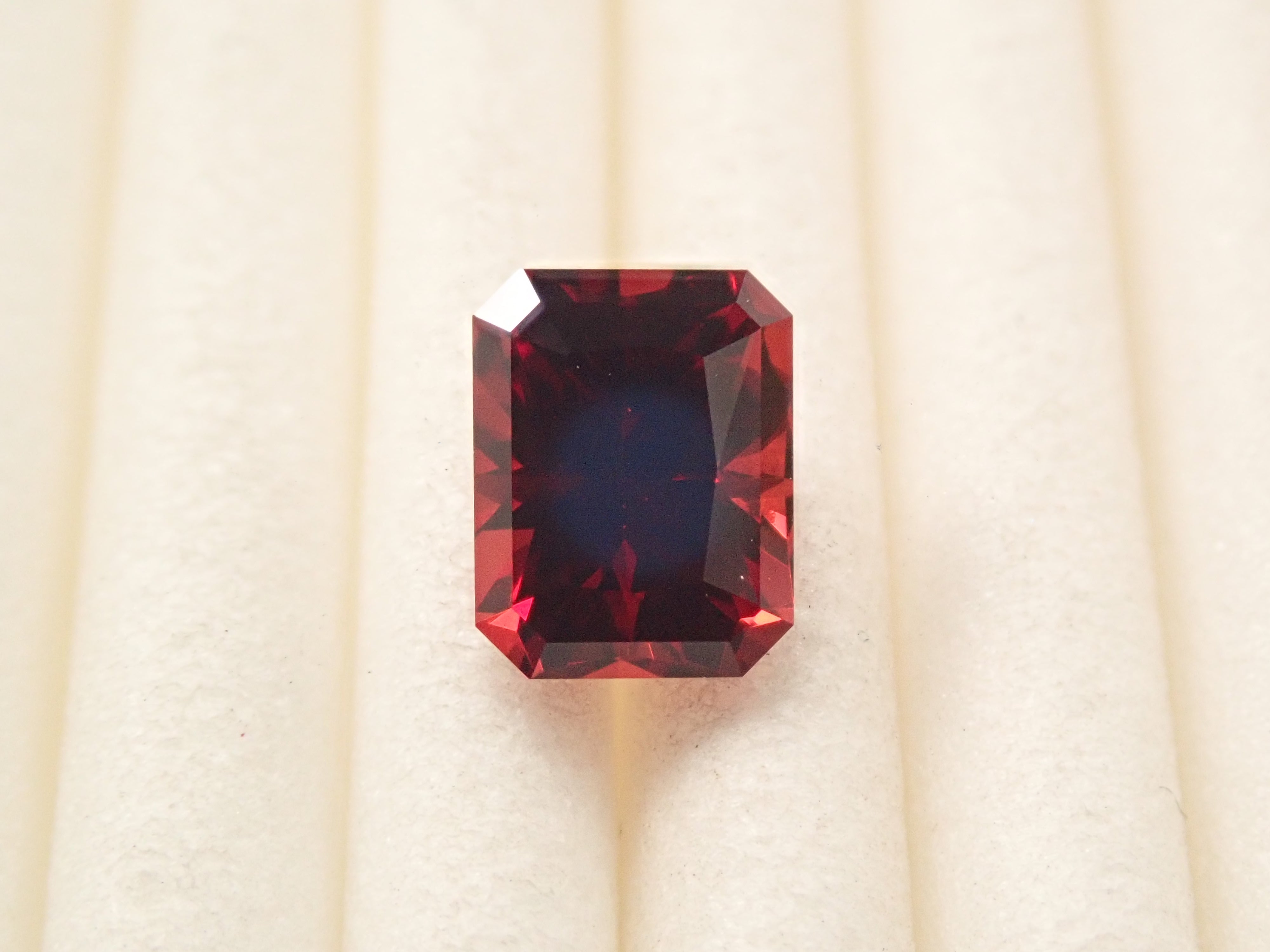 [12561391] Tanzanian Almandine Garnet 1.164ct Loose Stone