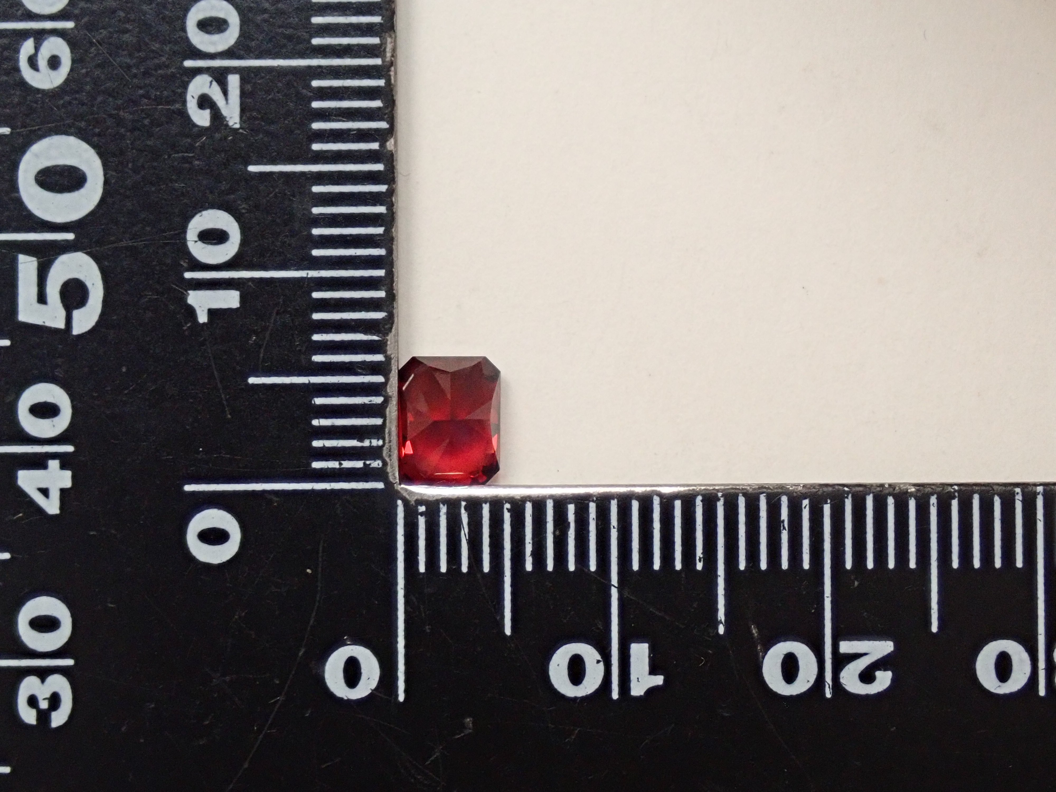[12561391] Tanzanian Almandine Garnet 1.164ct Loose Stone