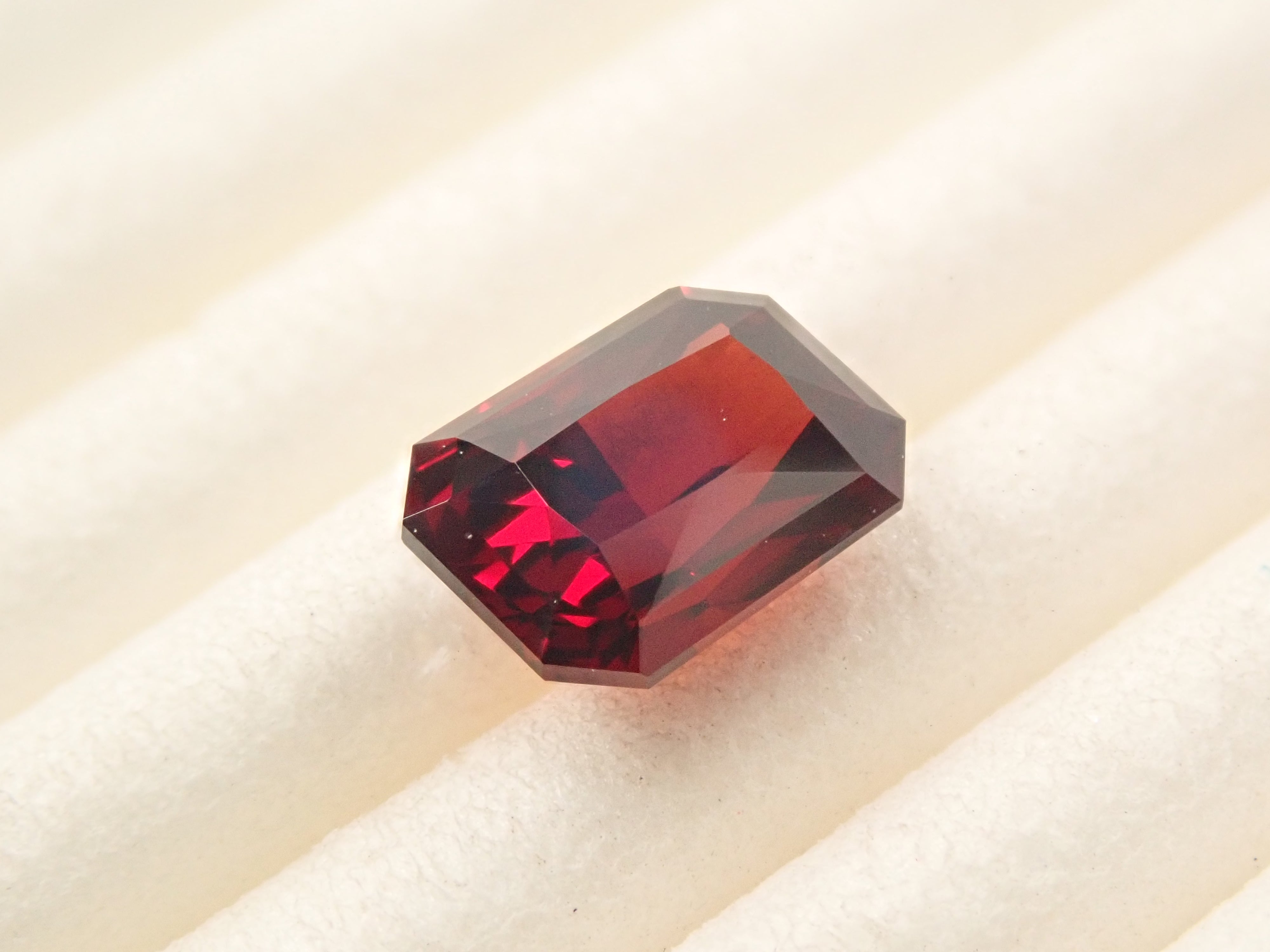 【11/29 22時販売】タンザニア産アルマンディンガーネット 1.282ctルース