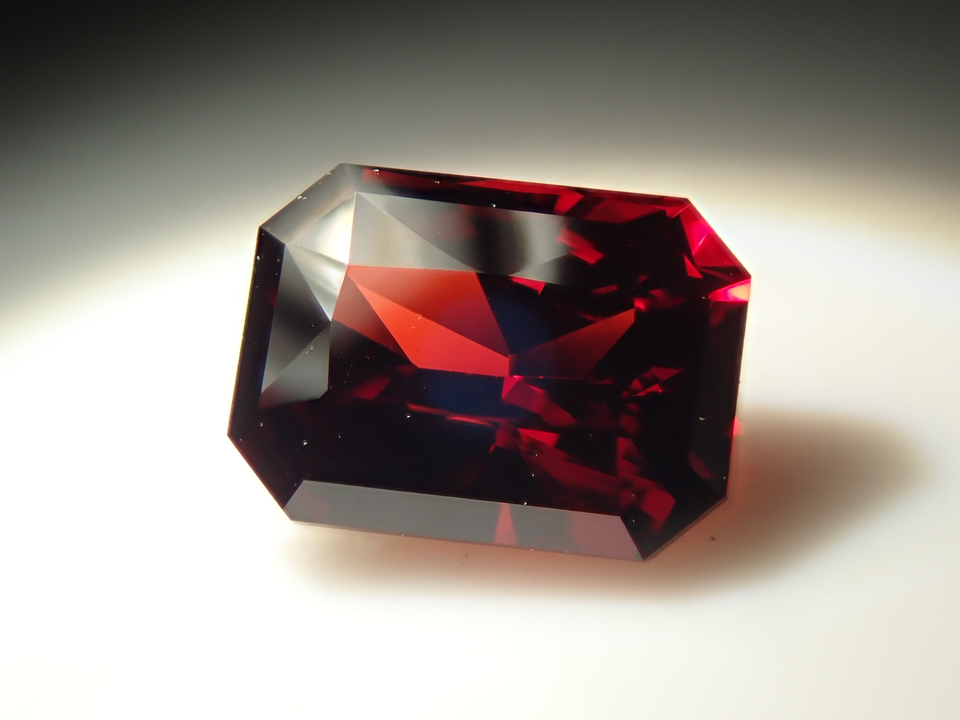 【11/29 22時販売】タンザニア産アルマンディンガーネット 1.282ctルース