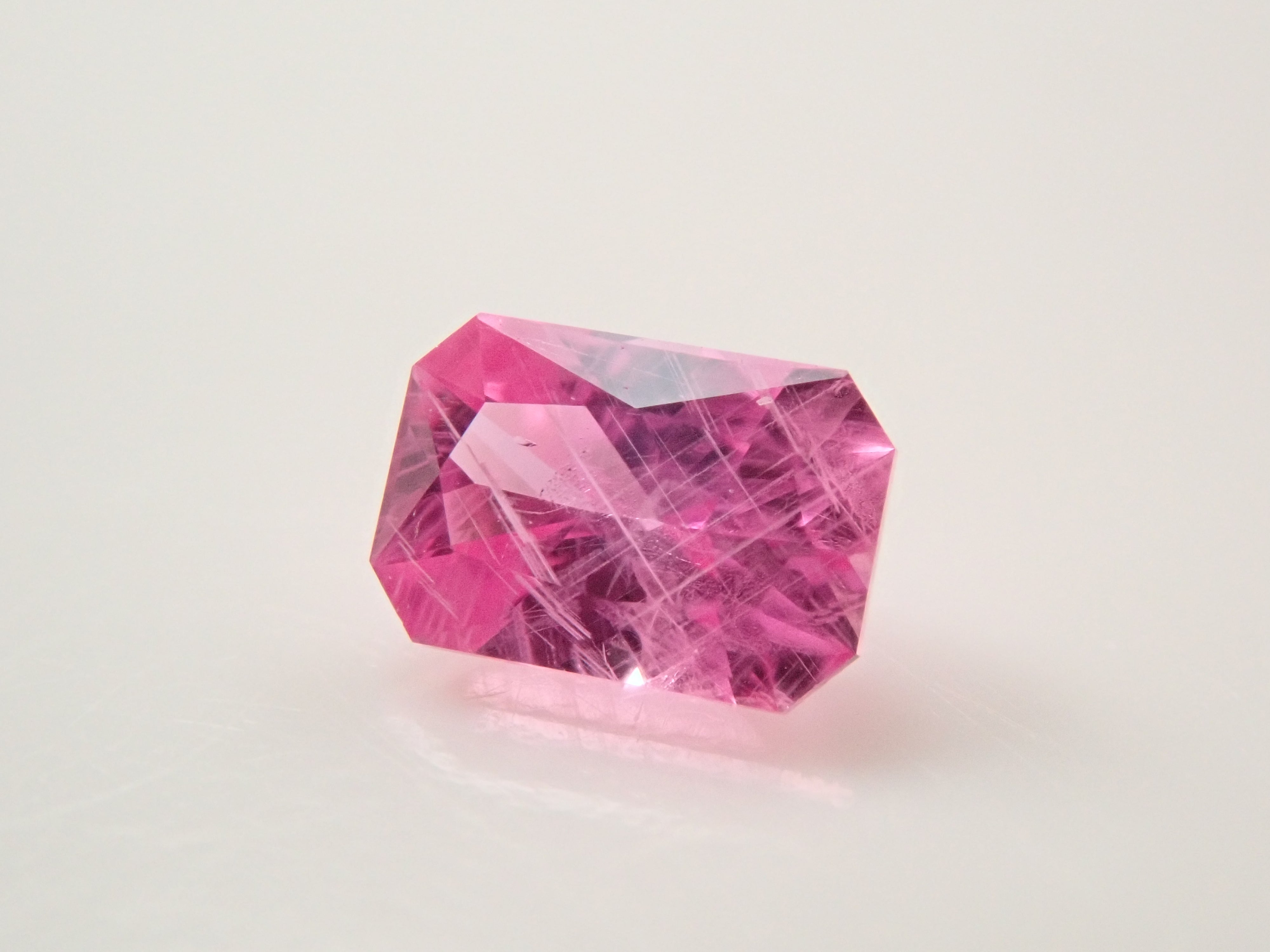 【12/2 22時販売】グリーンランド産サファイア 0.133ctルース　証明書付