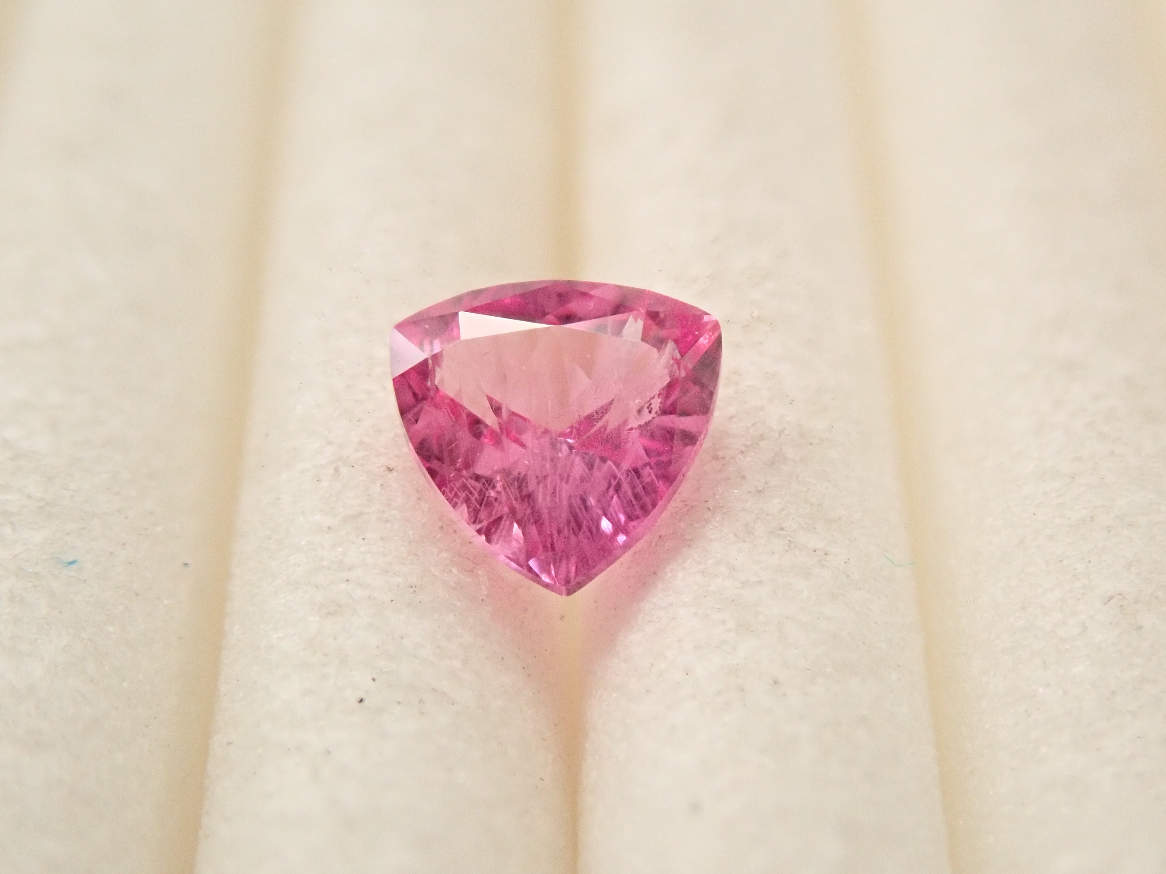 グリーンランド産サファイア 0.271ctルース