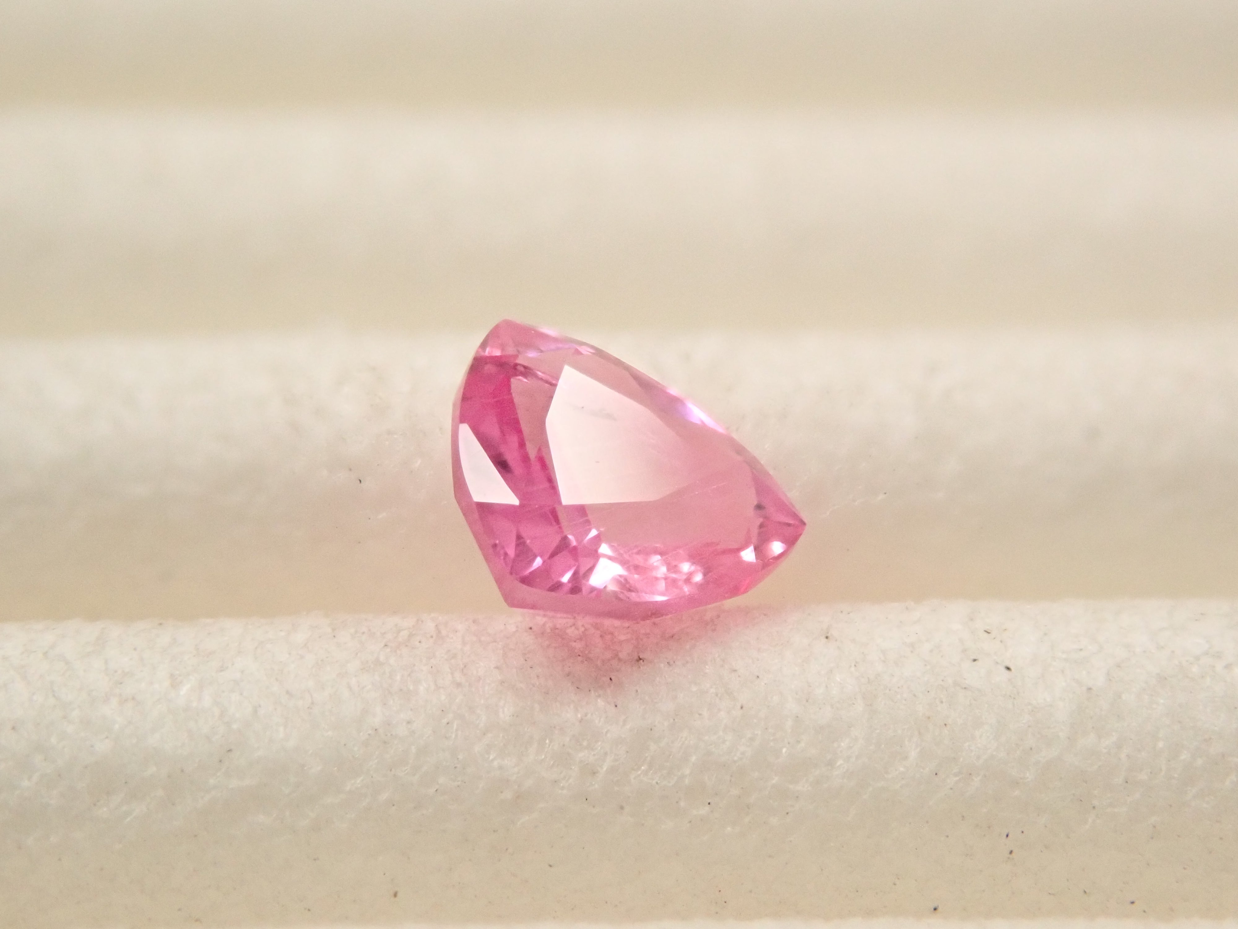 【12/2 22時販売】グリーンランド産サファイア 0.271ctルース　証明書付