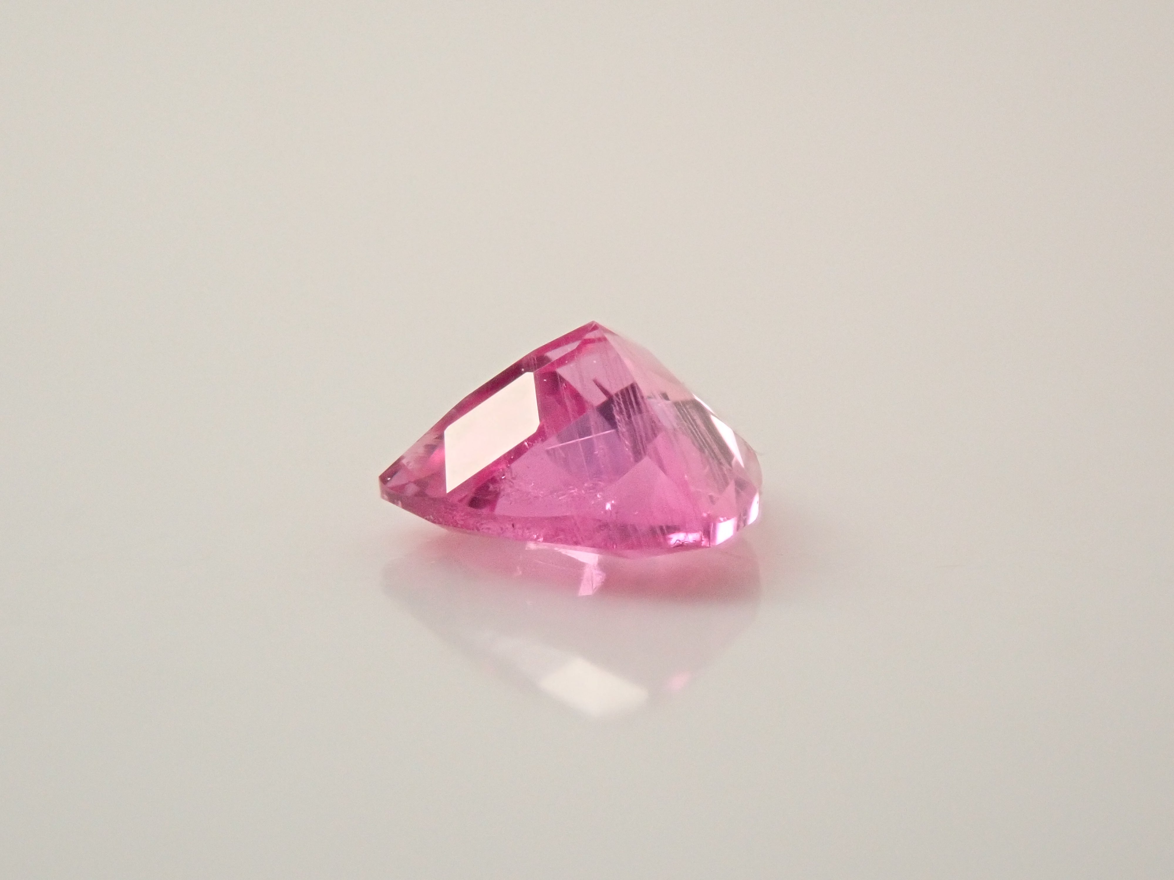 【12/2 22時販売】グリーンランド産サファイア 0.271ctルース　証明書付